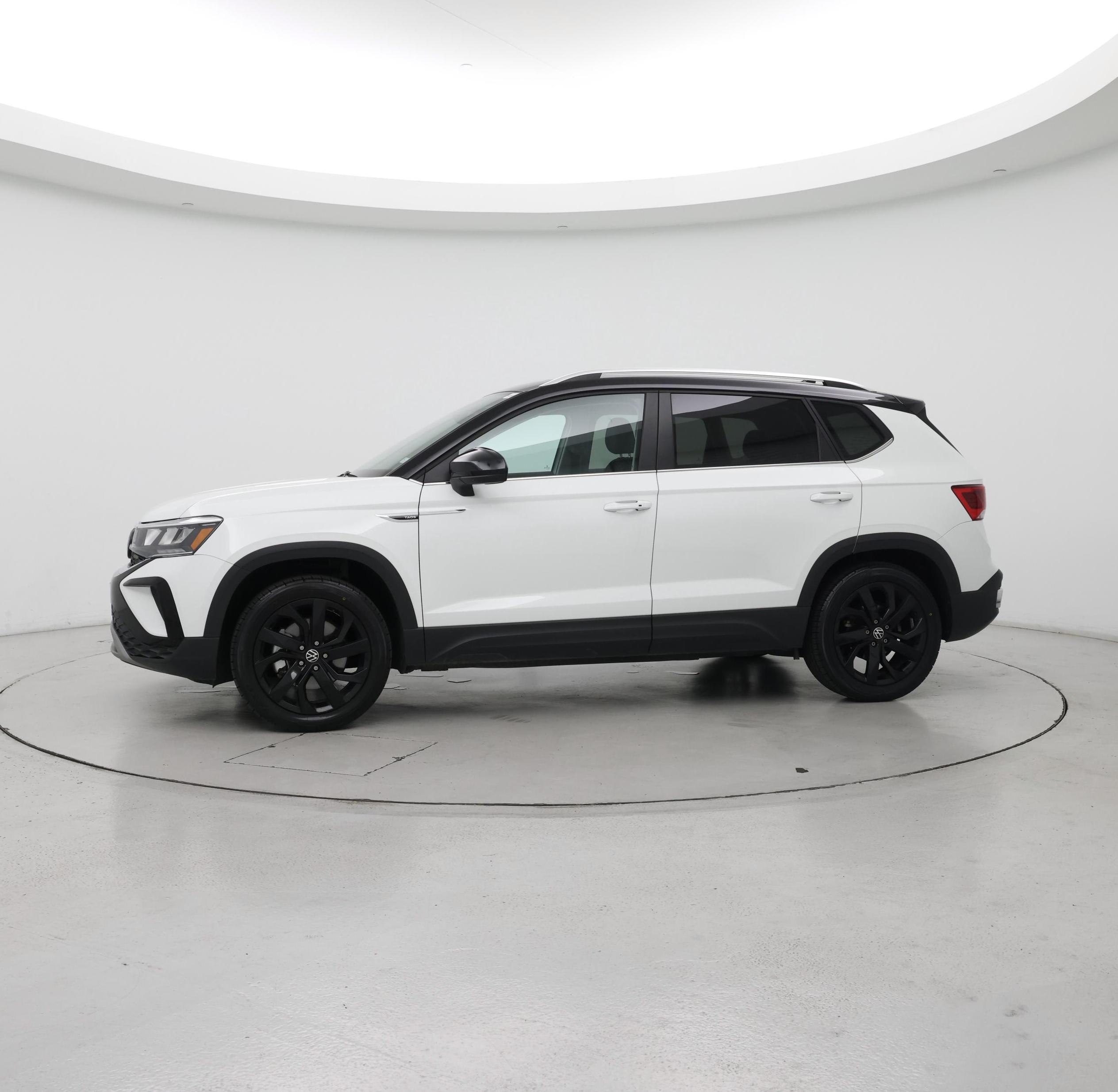 Thumbnail: 2023 Volkswagen Taos - 3