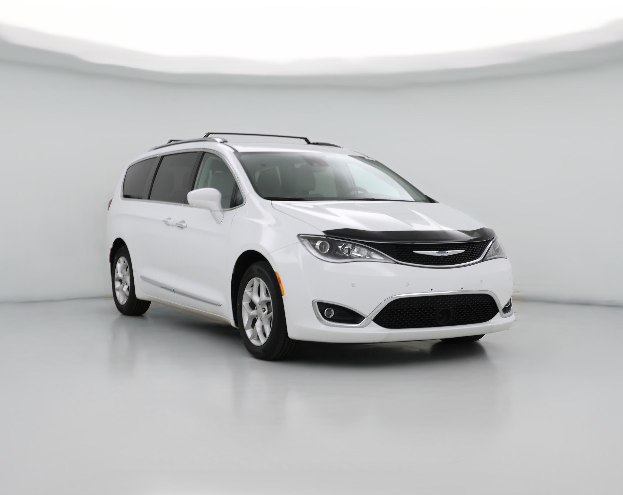 Thumbnail: 2018 Chrysler Pacifica - 1