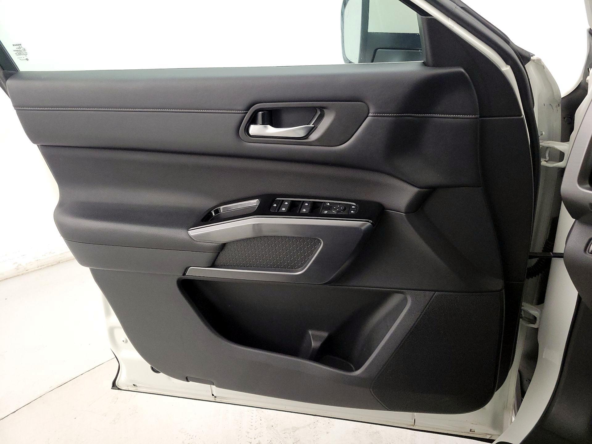 Thumbnail: 2024 Nissan Pathfinder - 12