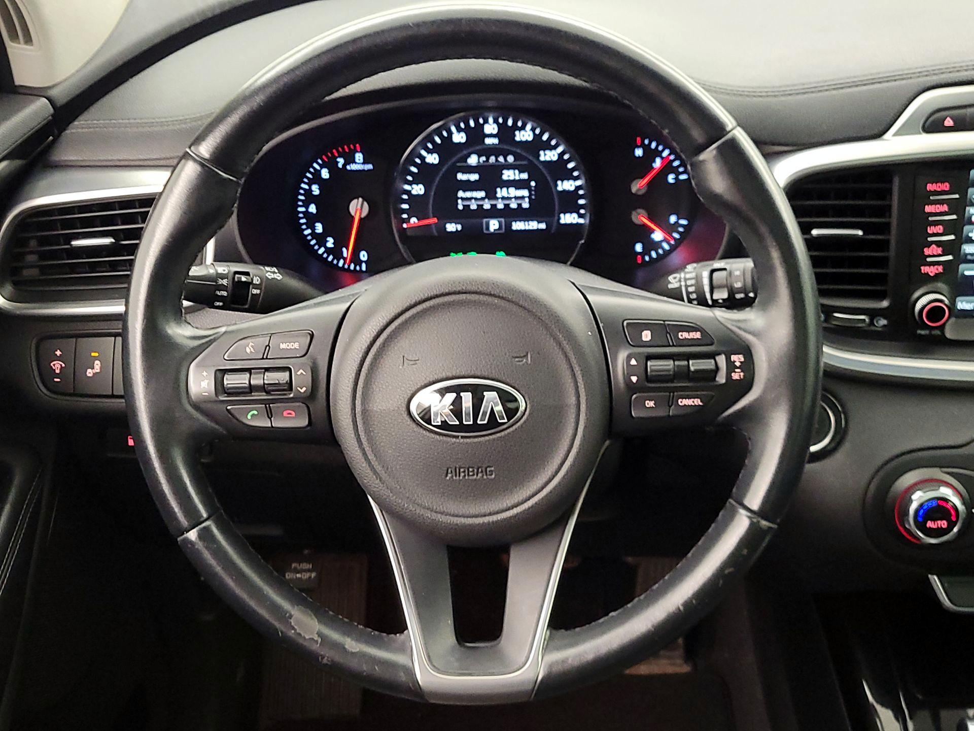 Thumbnail: 2016 Kia Sorento - 10