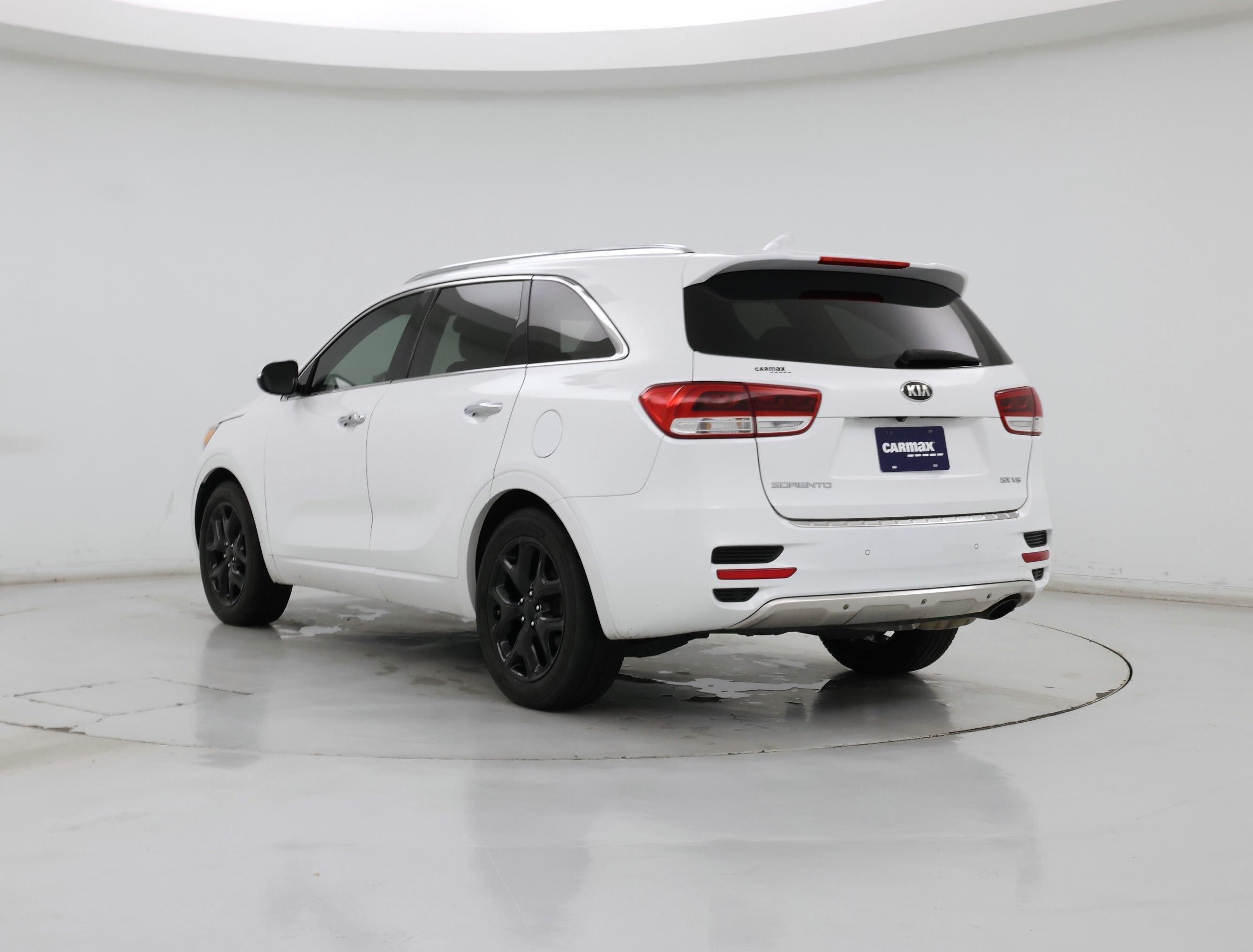 Thumbnail: 2016 Kia Sorento - 2