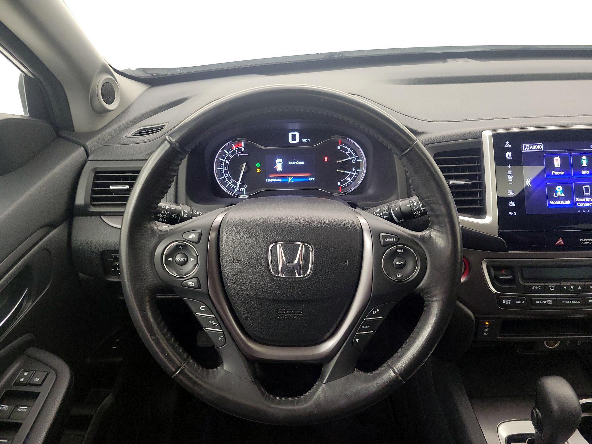 Thumbnail: 2018 Honda Pilot - 10