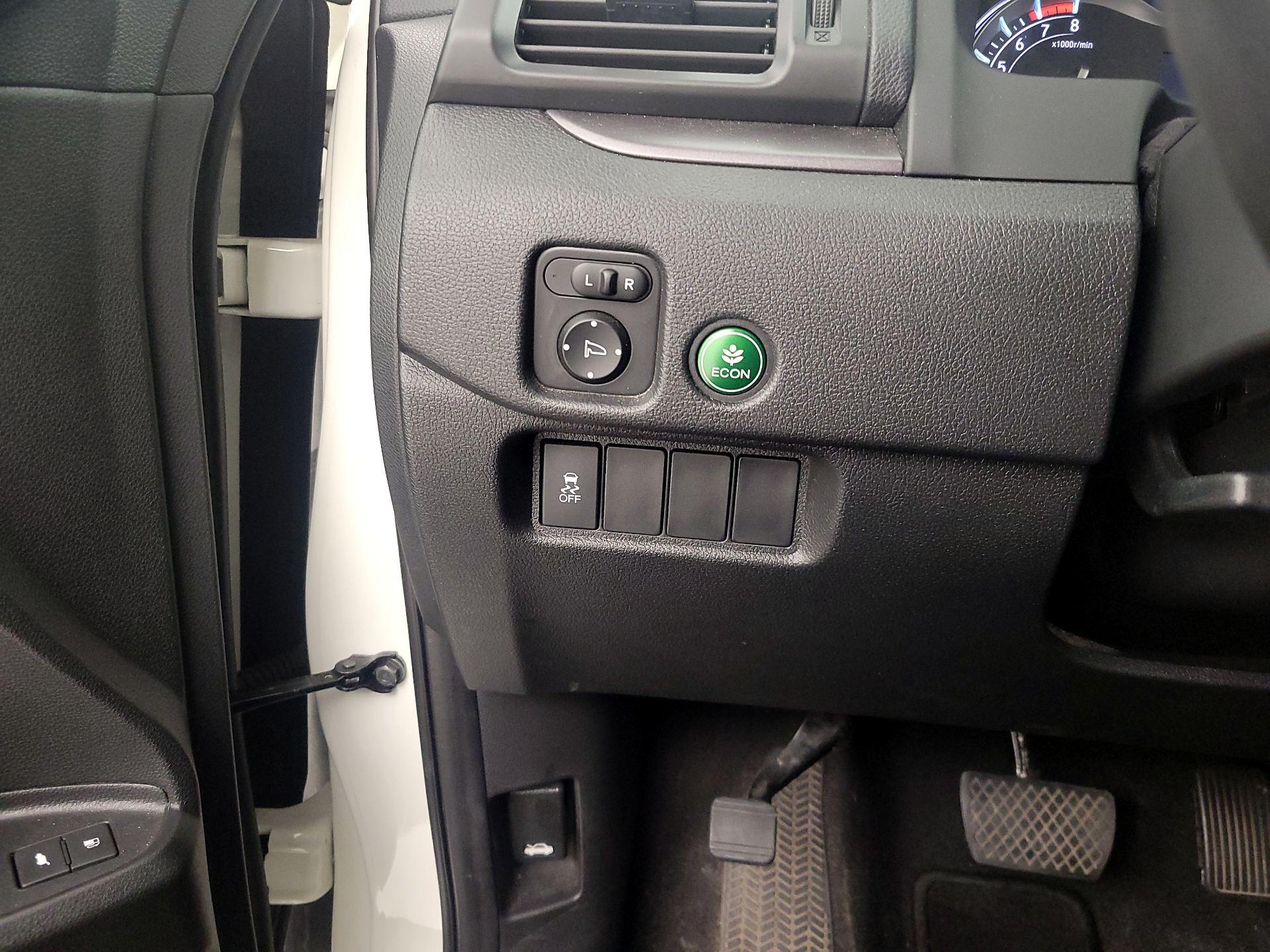 Thumbnail: 2018 Honda Pilot - 13