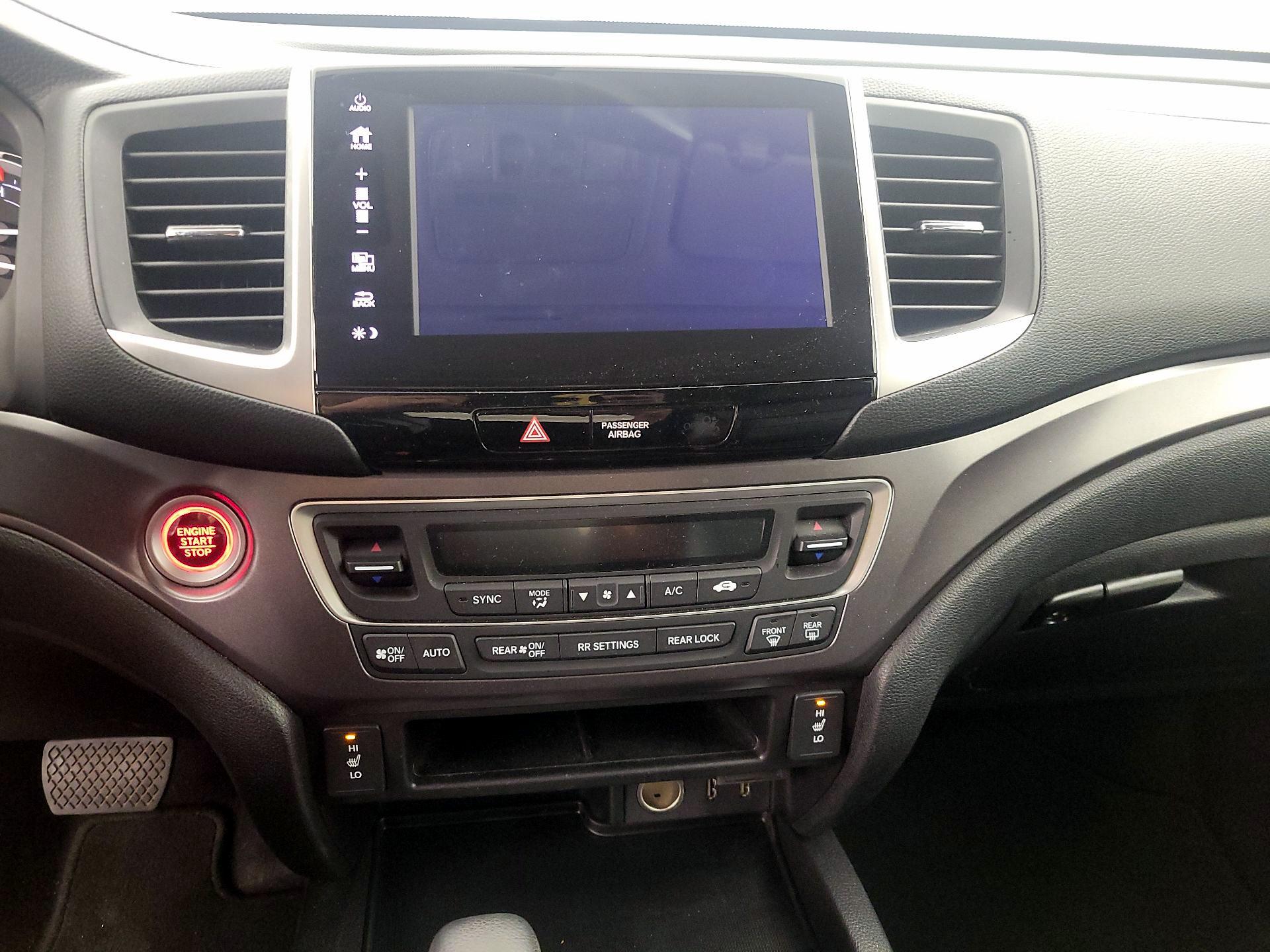 Thumbnail: 2018 Honda Pilot - 15