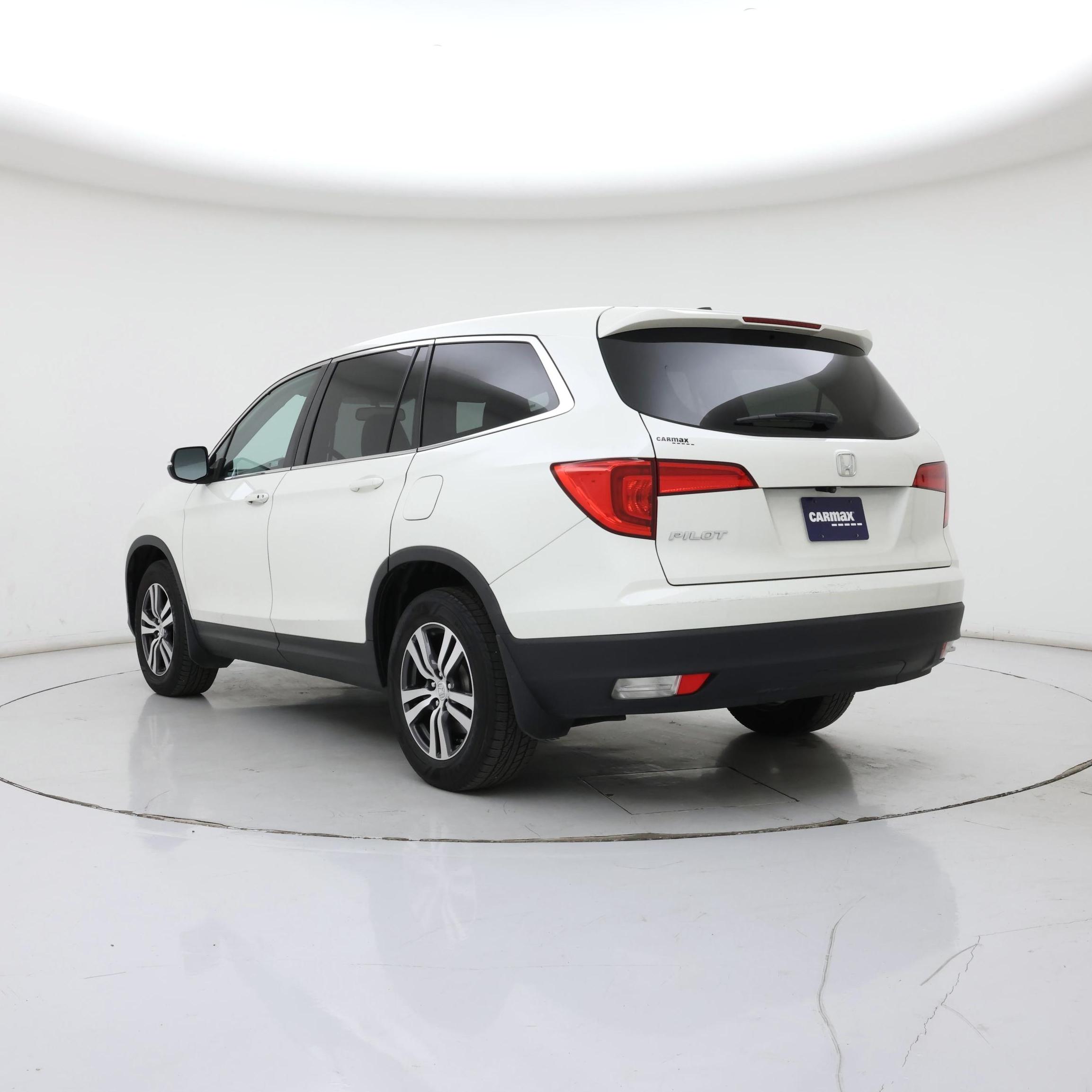 Thumbnail: 2018 Honda Pilot - 2