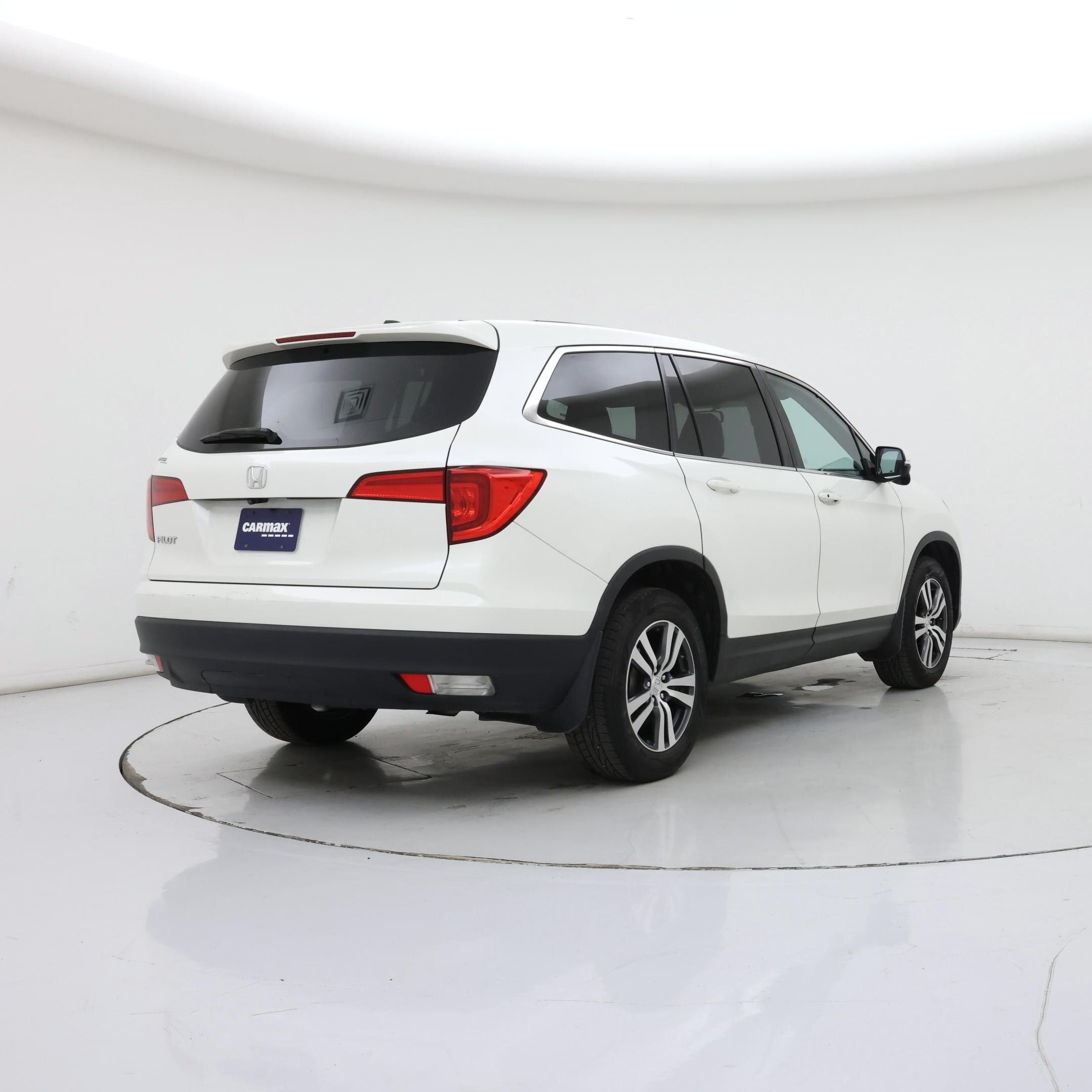 Thumbnail: 2018 Honda Pilot - 8