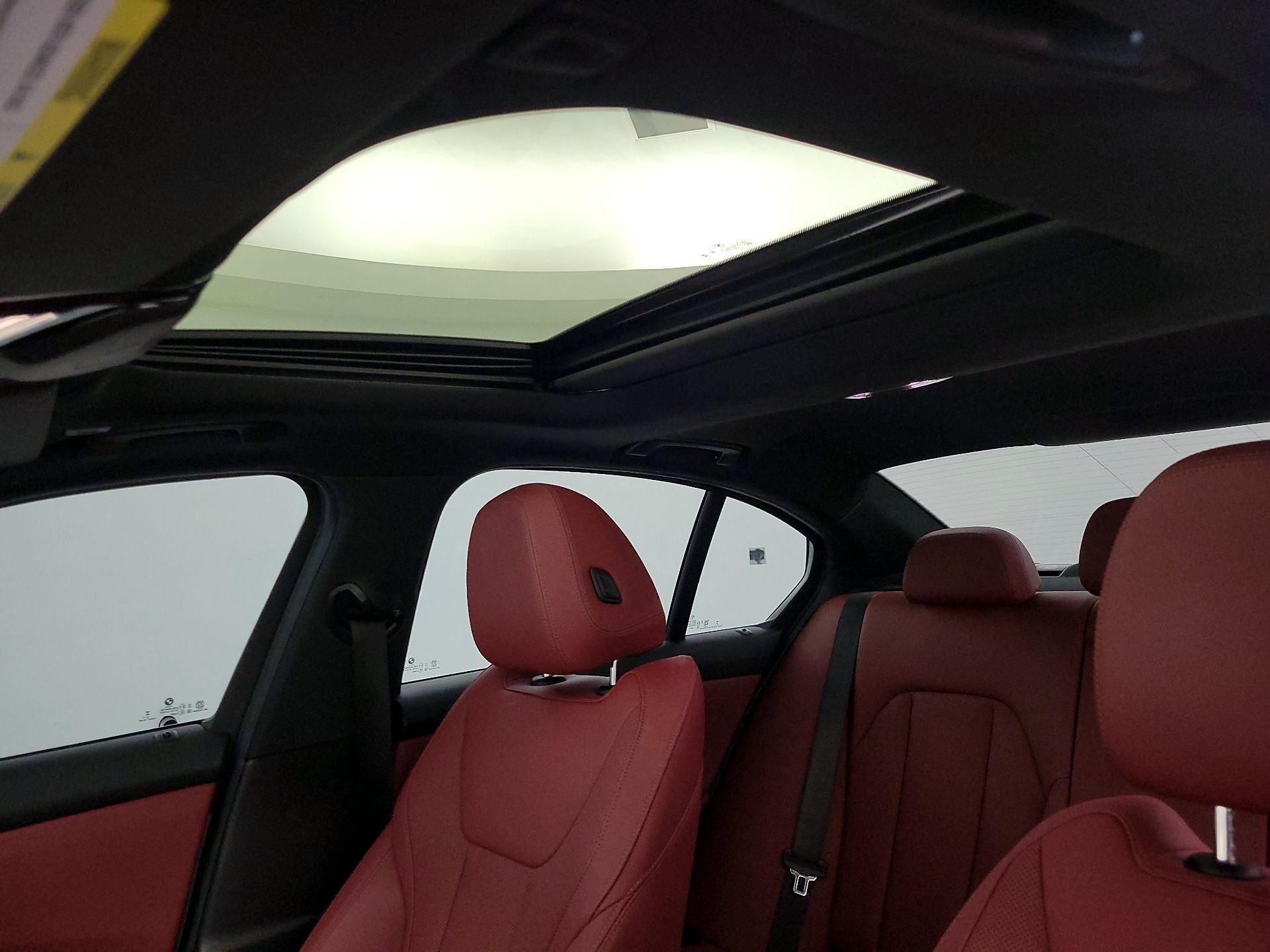 Thumbnail: 2025 BMW 3 Series - 20