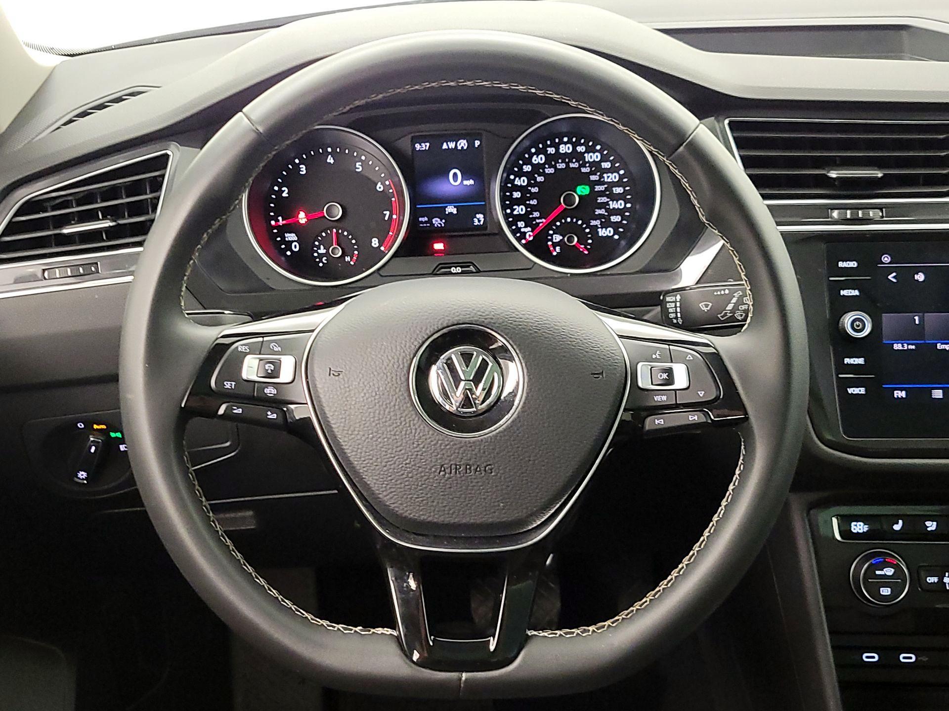 Thumbnail: 2021 Volkswagen Tiguan - 10