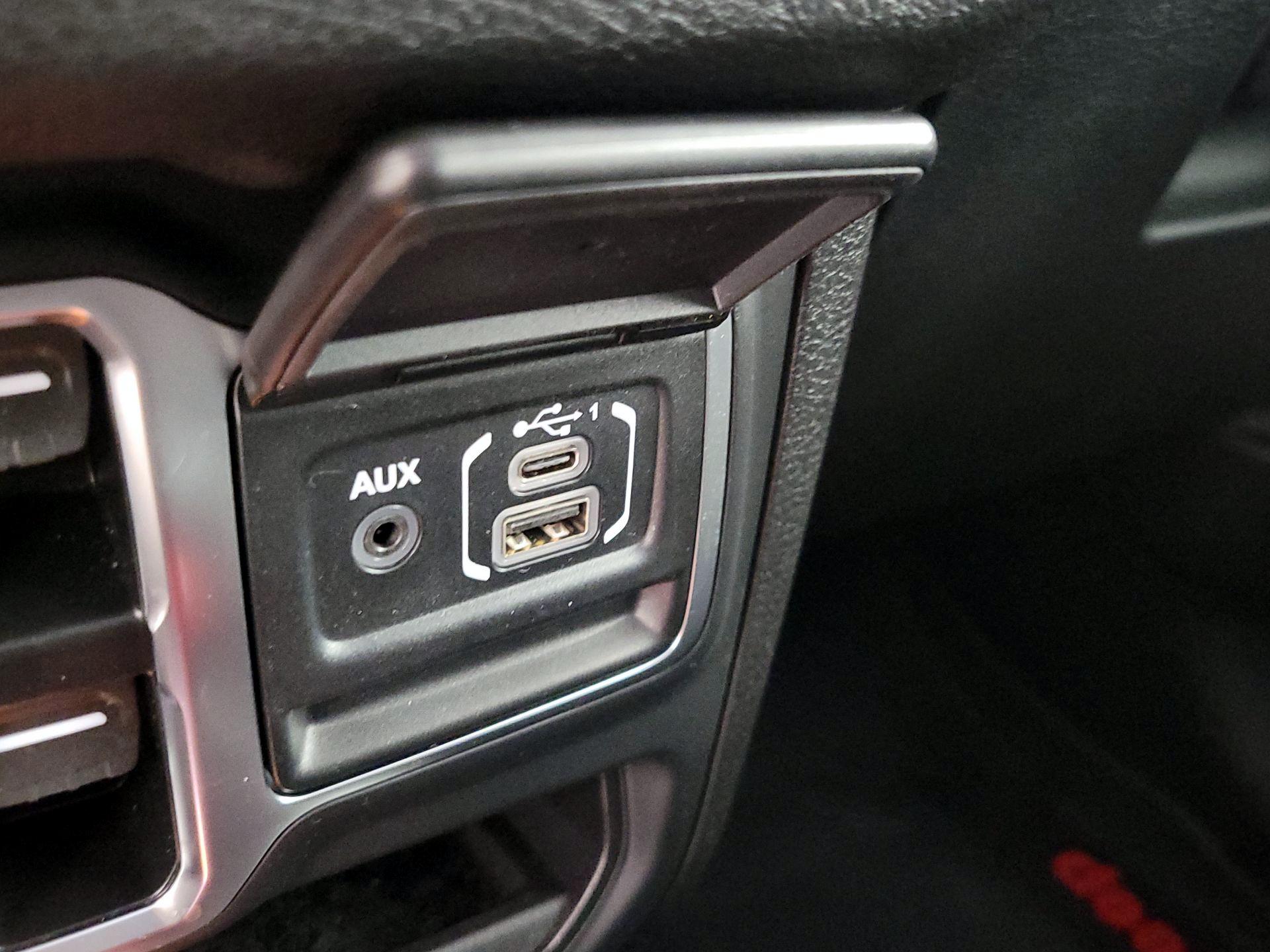 Thumbnail: 2024 Jeep Gladiator - 18