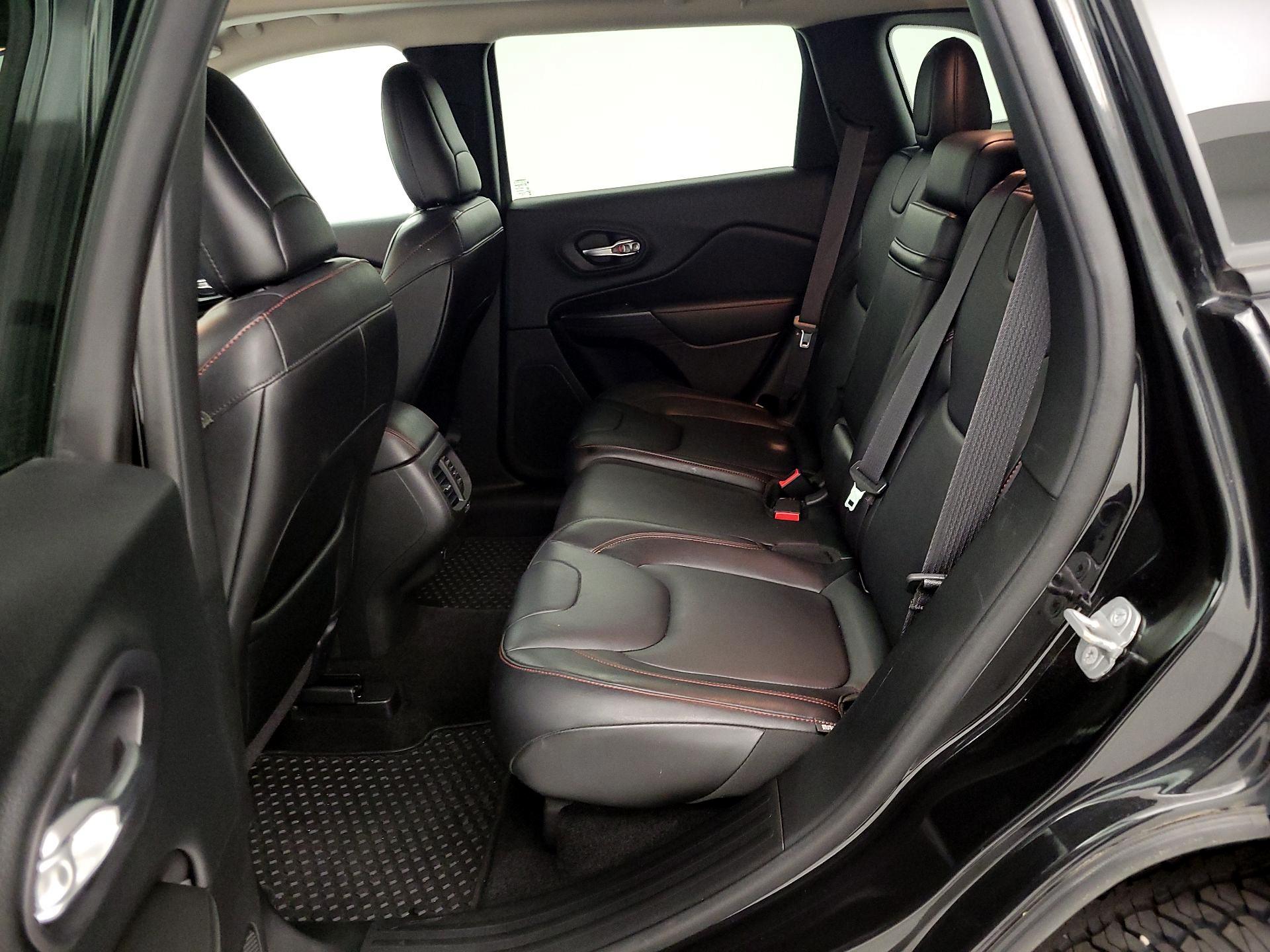 Thumbnail: 2014 Jeep Cherokee - 20