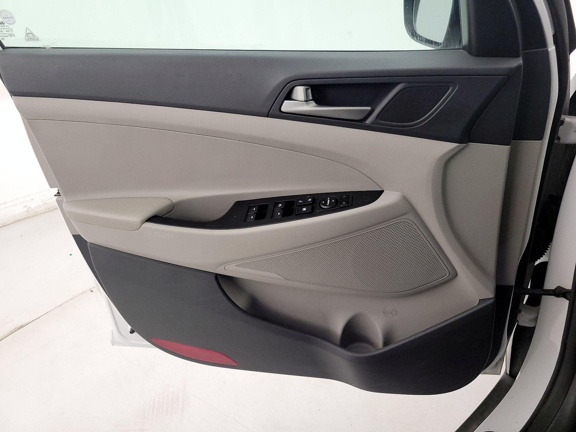 Thumbnail: 2018 Hyundai Tucson - 12