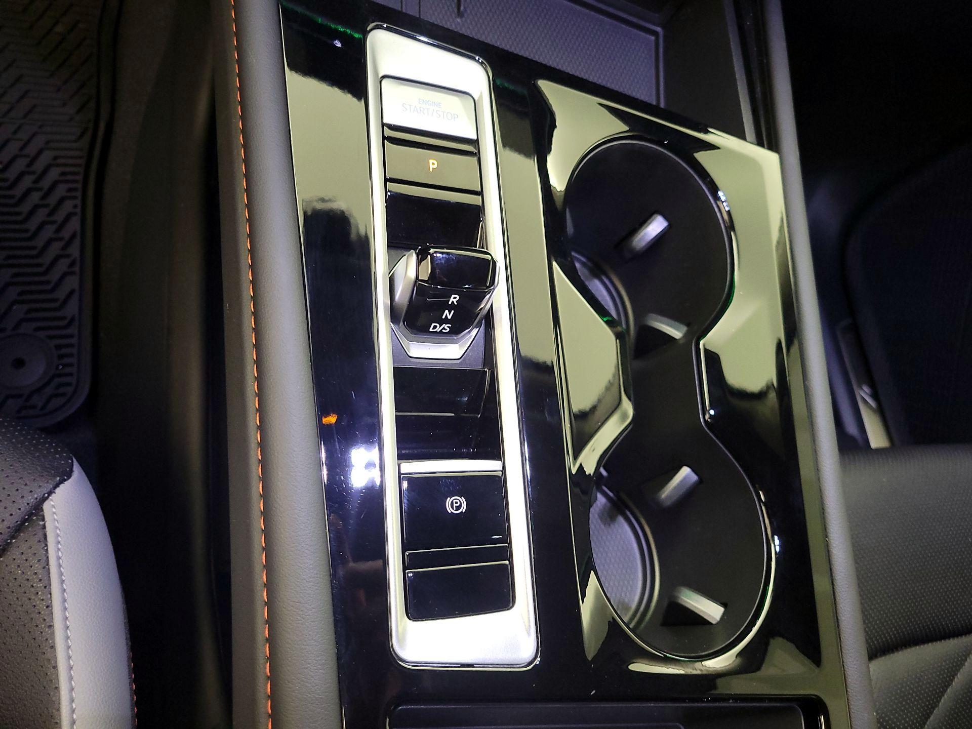Thumbnail: 2025 Volkswagen Atlas - 17