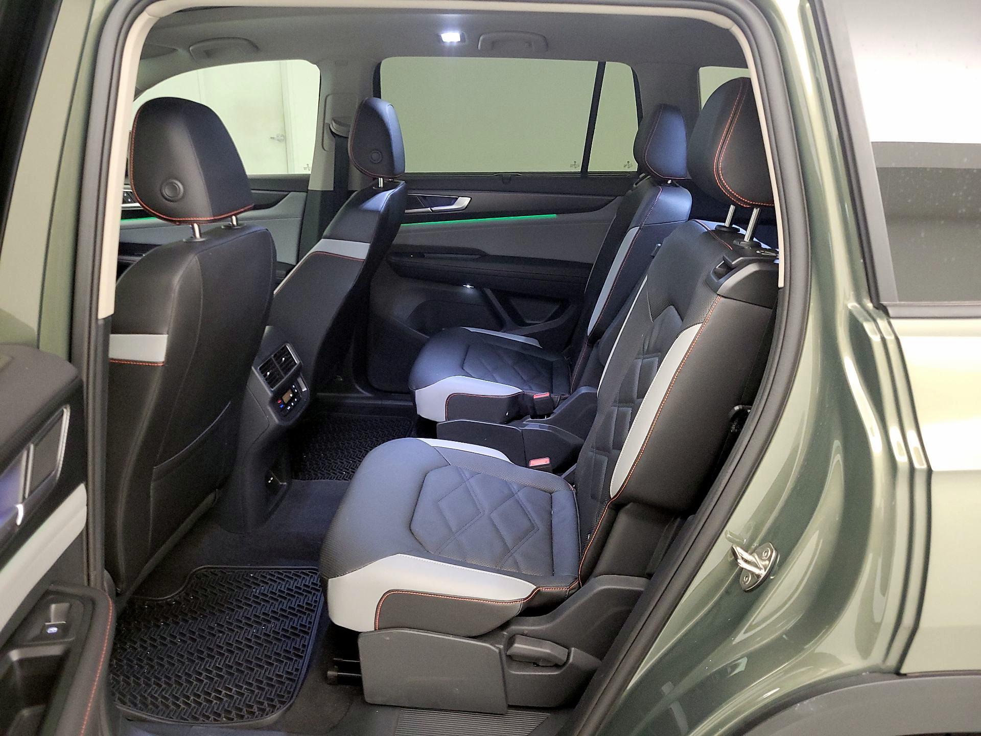 Thumbnail: 2025 Volkswagen Atlas - 20