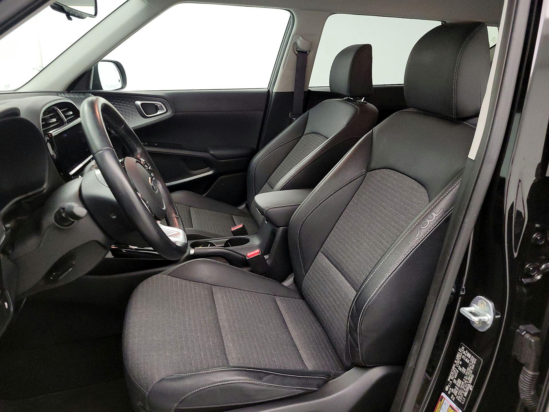 Thumbnail: 2020 Kia Soul - 11