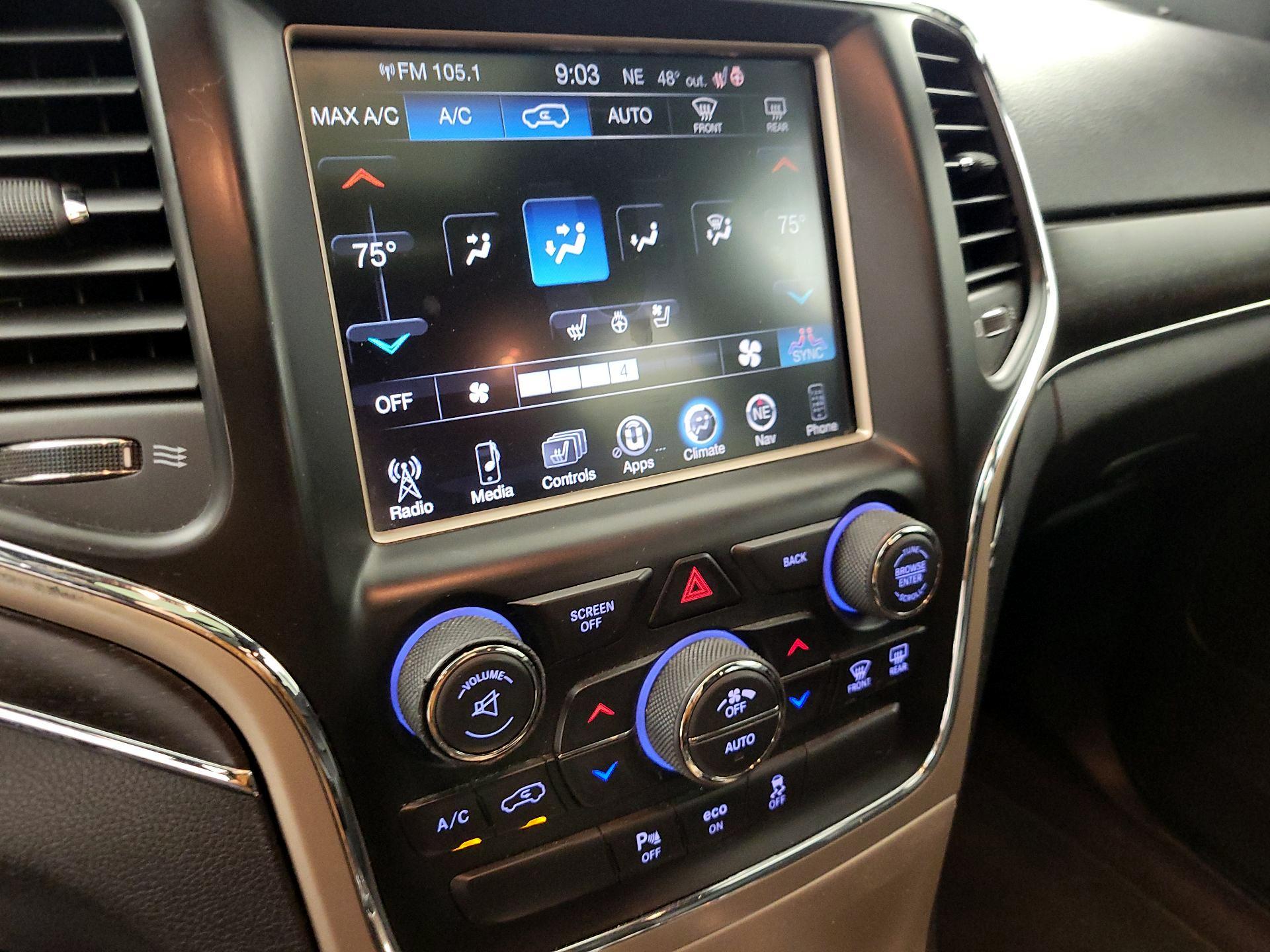 Thumbnail: 2015 Jeep Grand Cherokee - 17