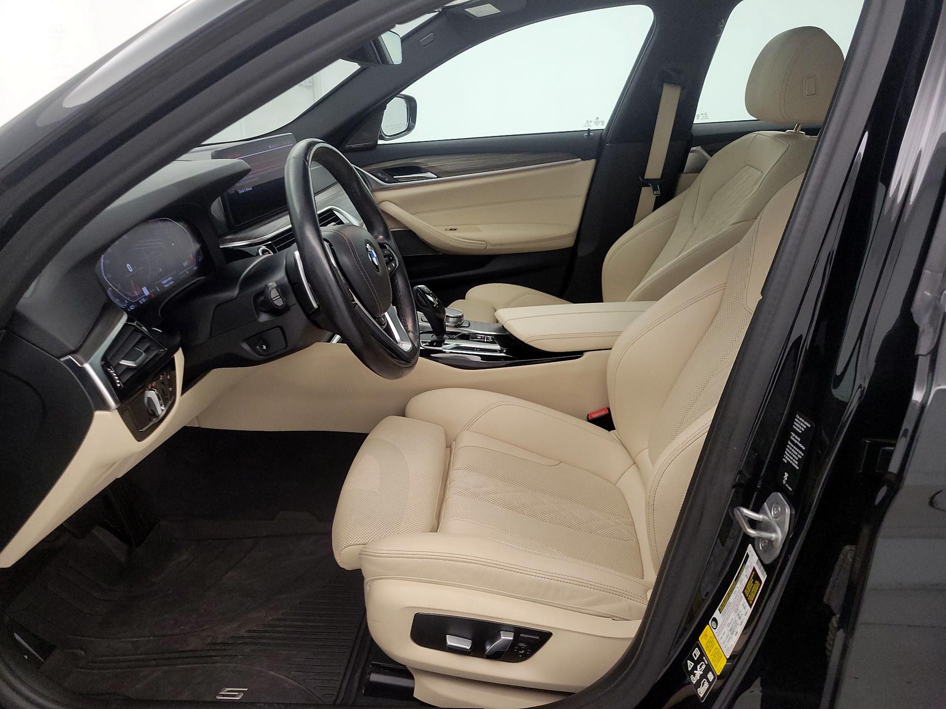 Thumbnail: 2022 BMW 5 Series - 11