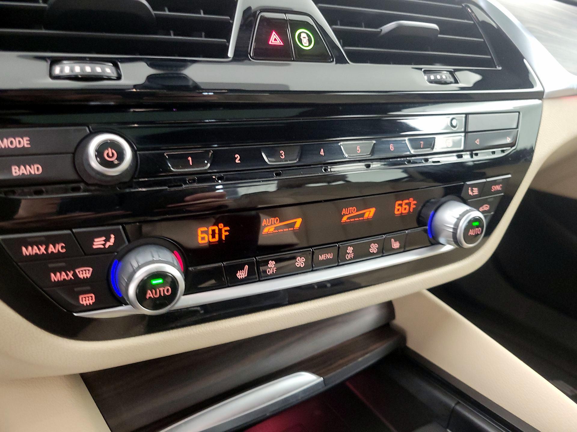 Thumbnail: 2022 BMW 5 Series - 17