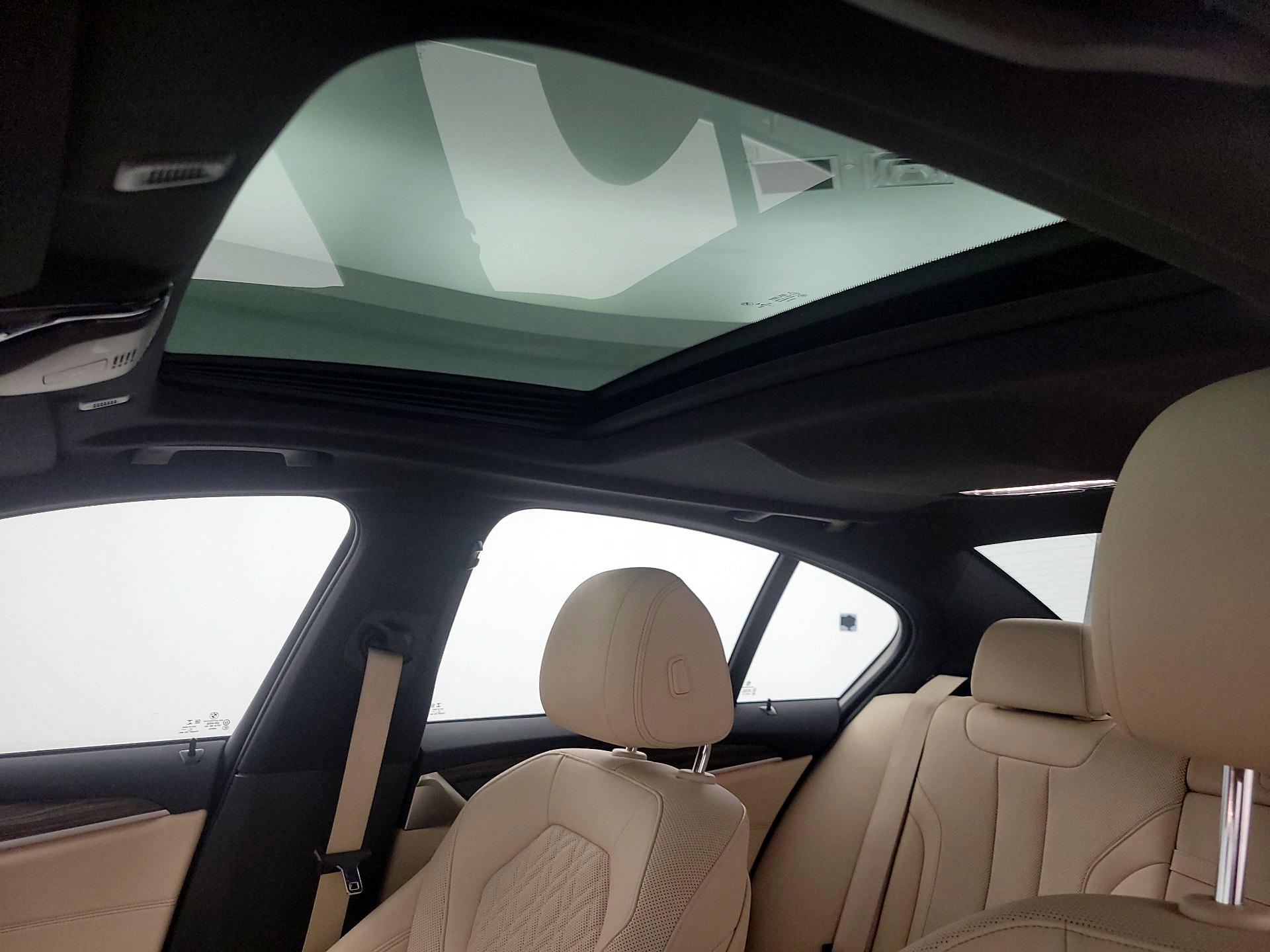 Thumbnail: 2022 BMW 5 Series - 20