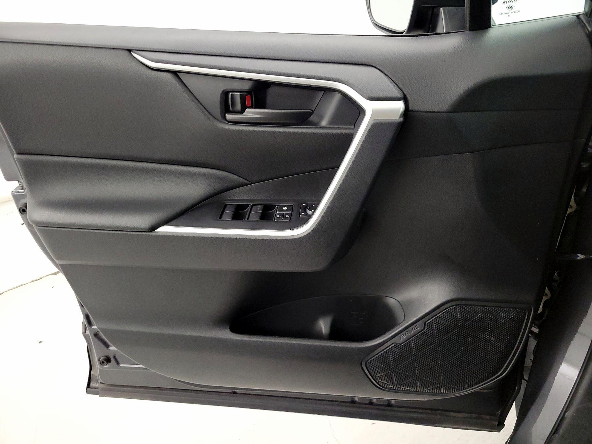 Thumbnail: 2024 Toyota RAV4 - 12