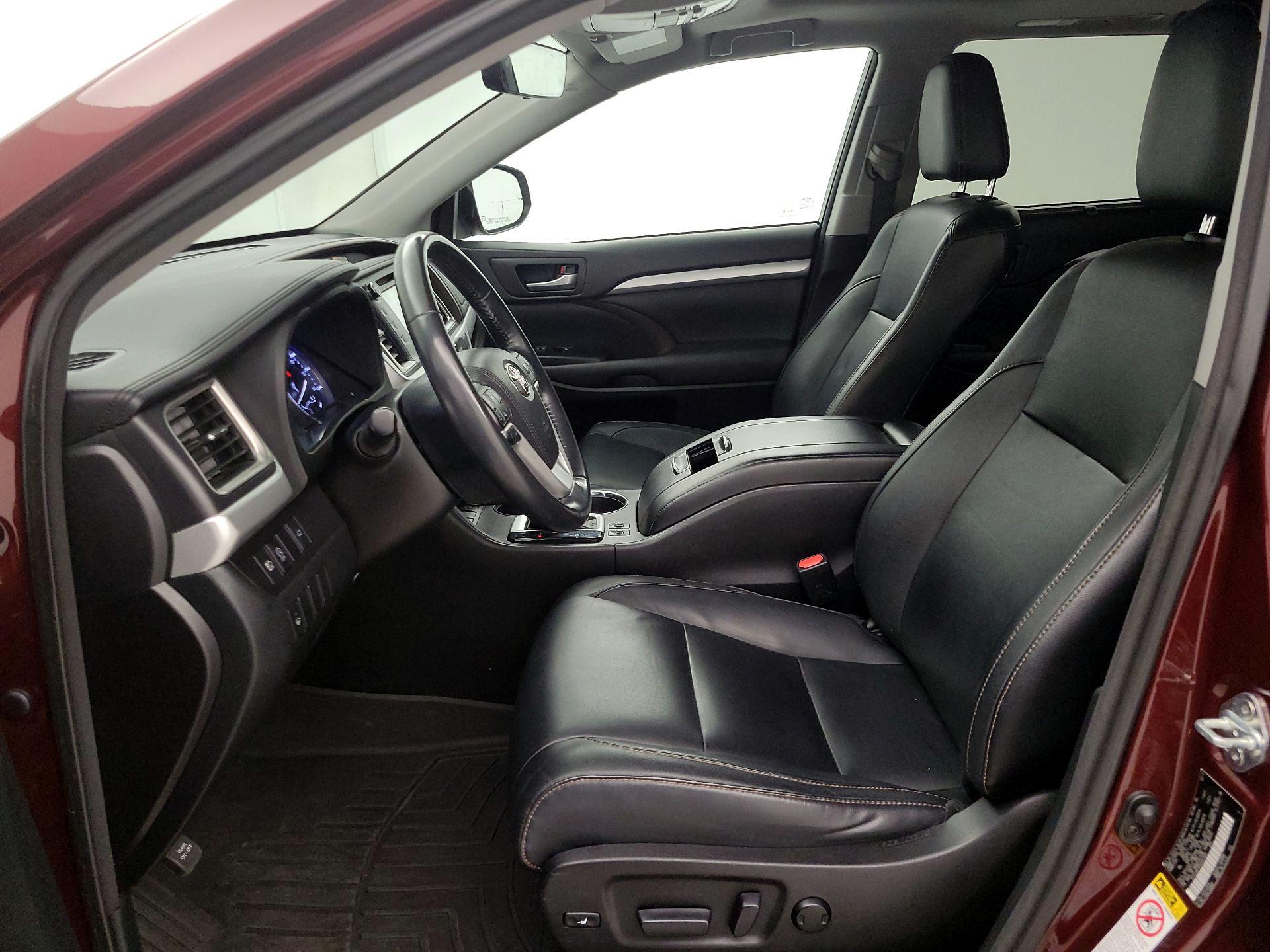 Thumbnail: 2017 Toyota Highlander - 11