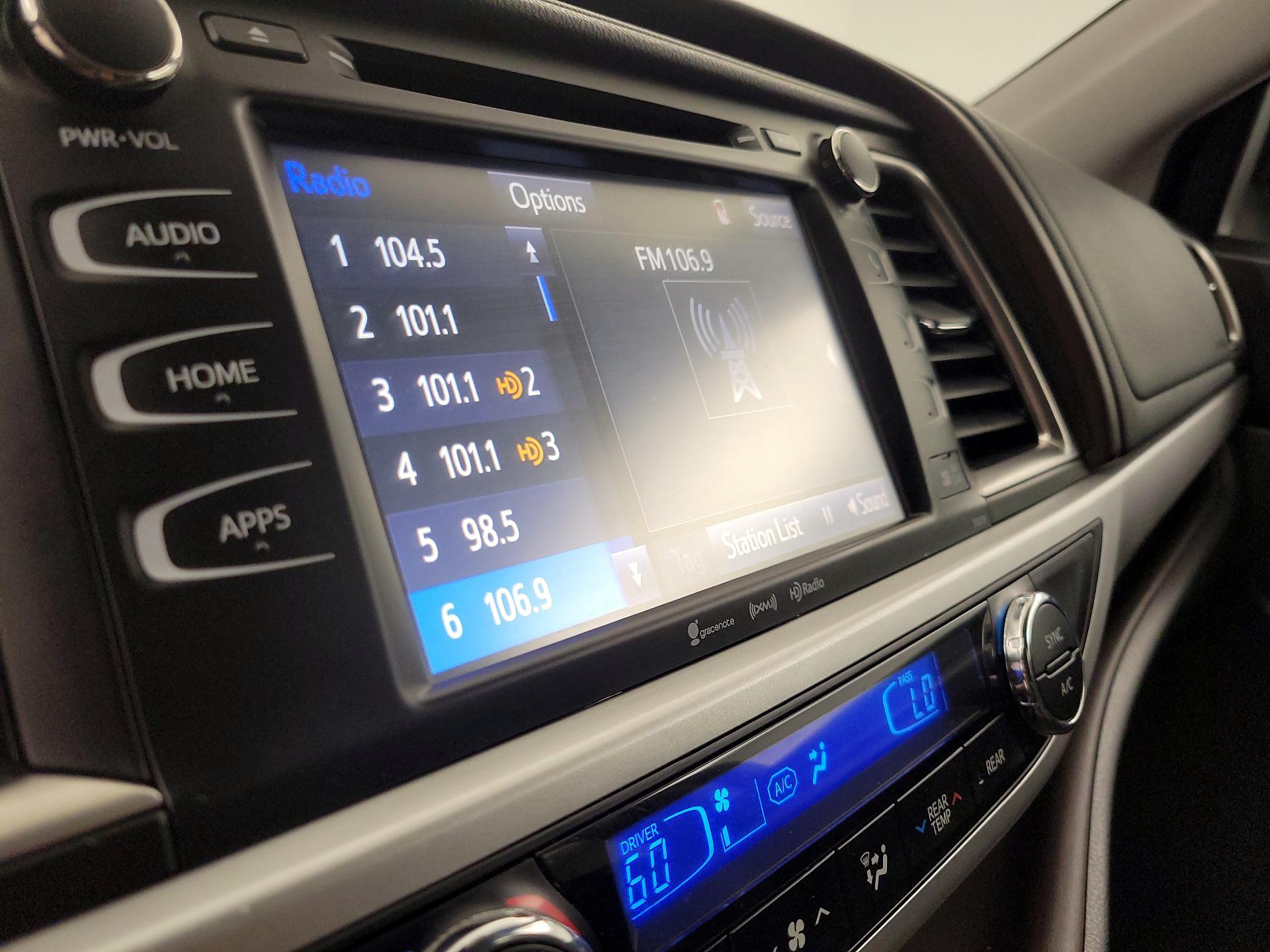 Thumbnail: 2017 Toyota Highlander - 15