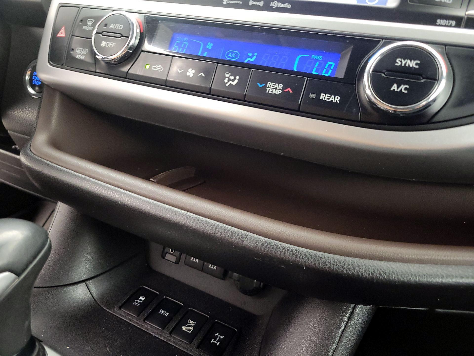 Thumbnail: 2017 Toyota Highlander - 16