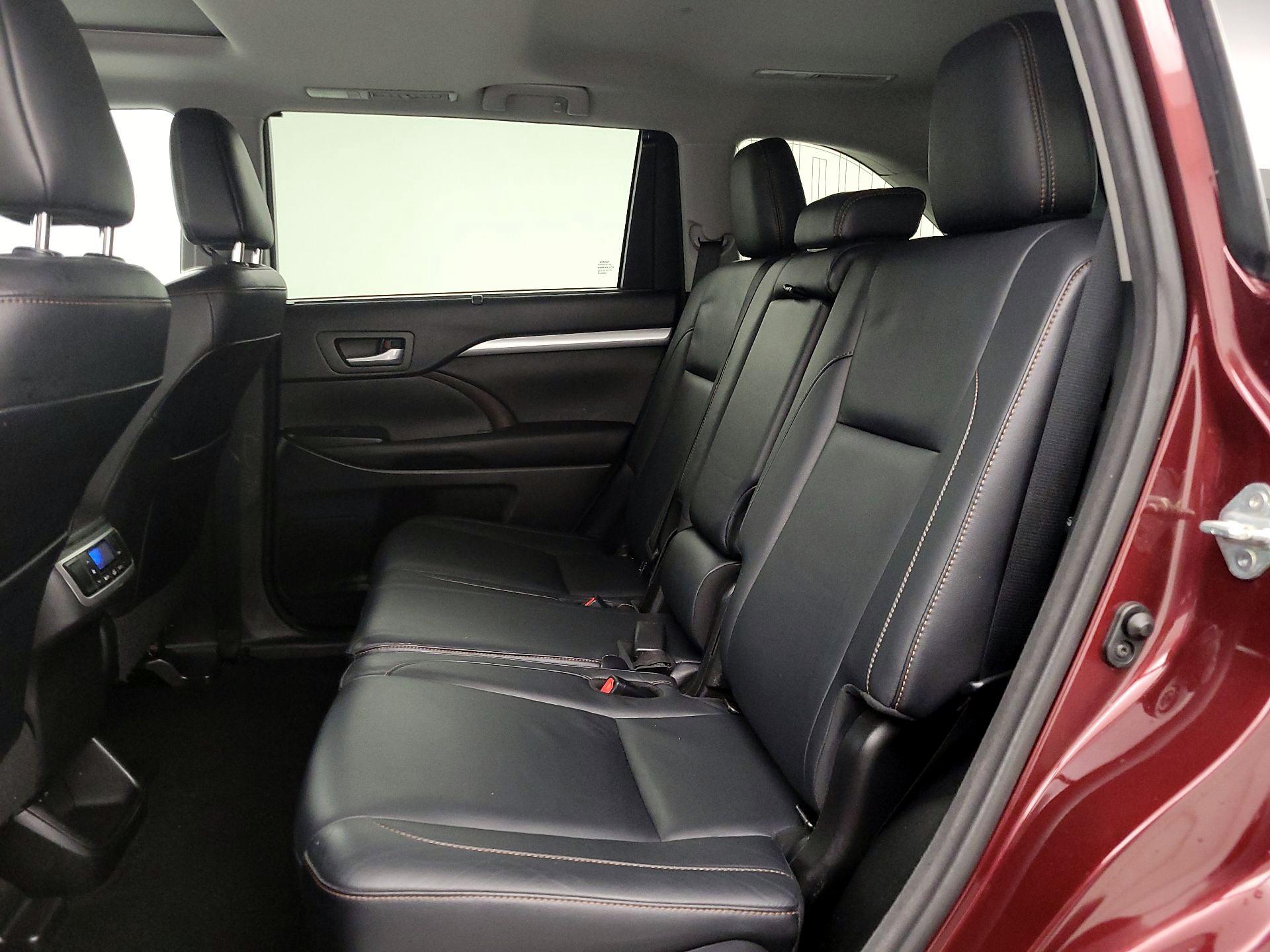 Thumbnail: 2017 Toyota Highlander - 20