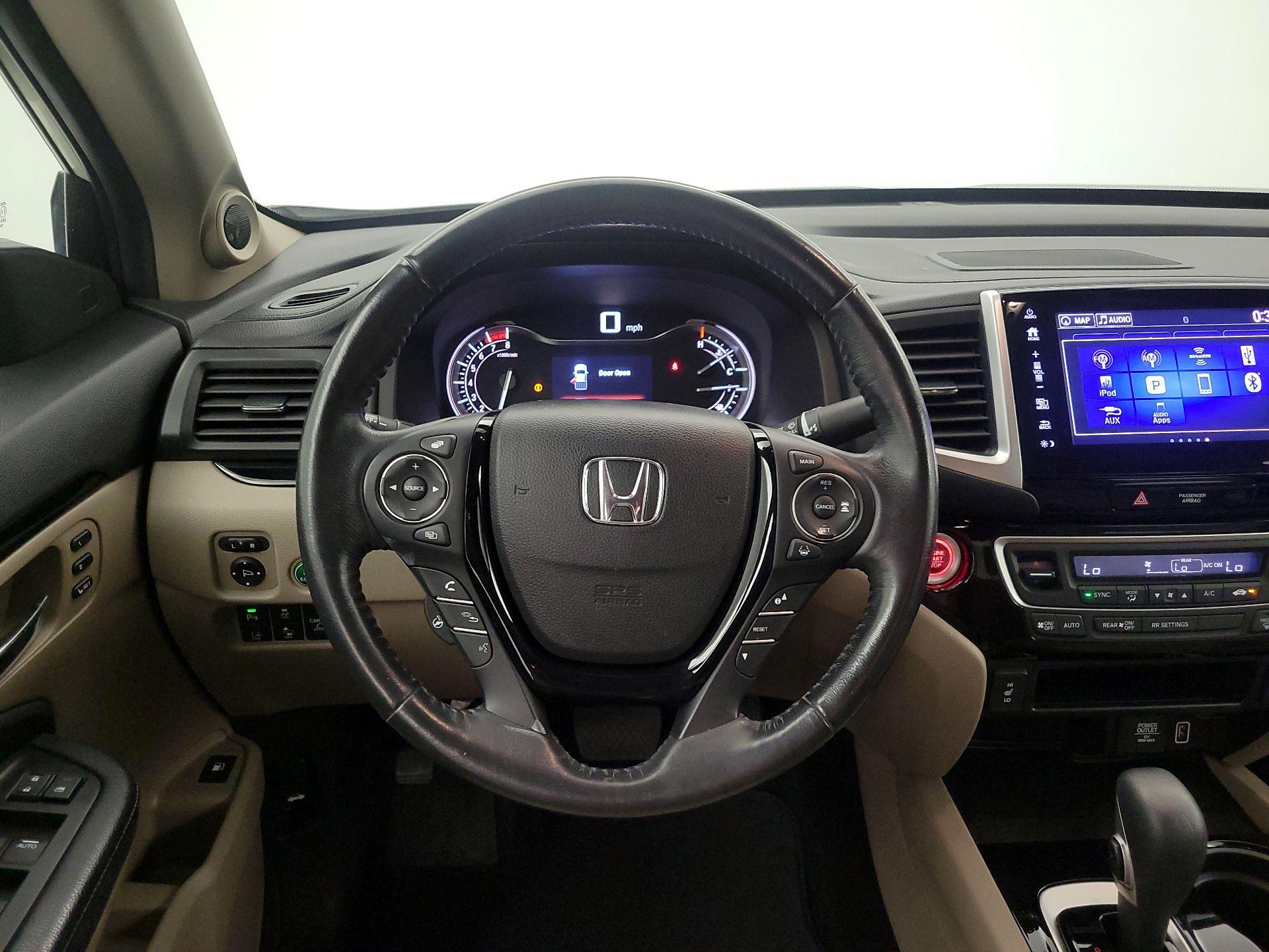 Thumbnail: 2019 Honda Ridgeline - 10