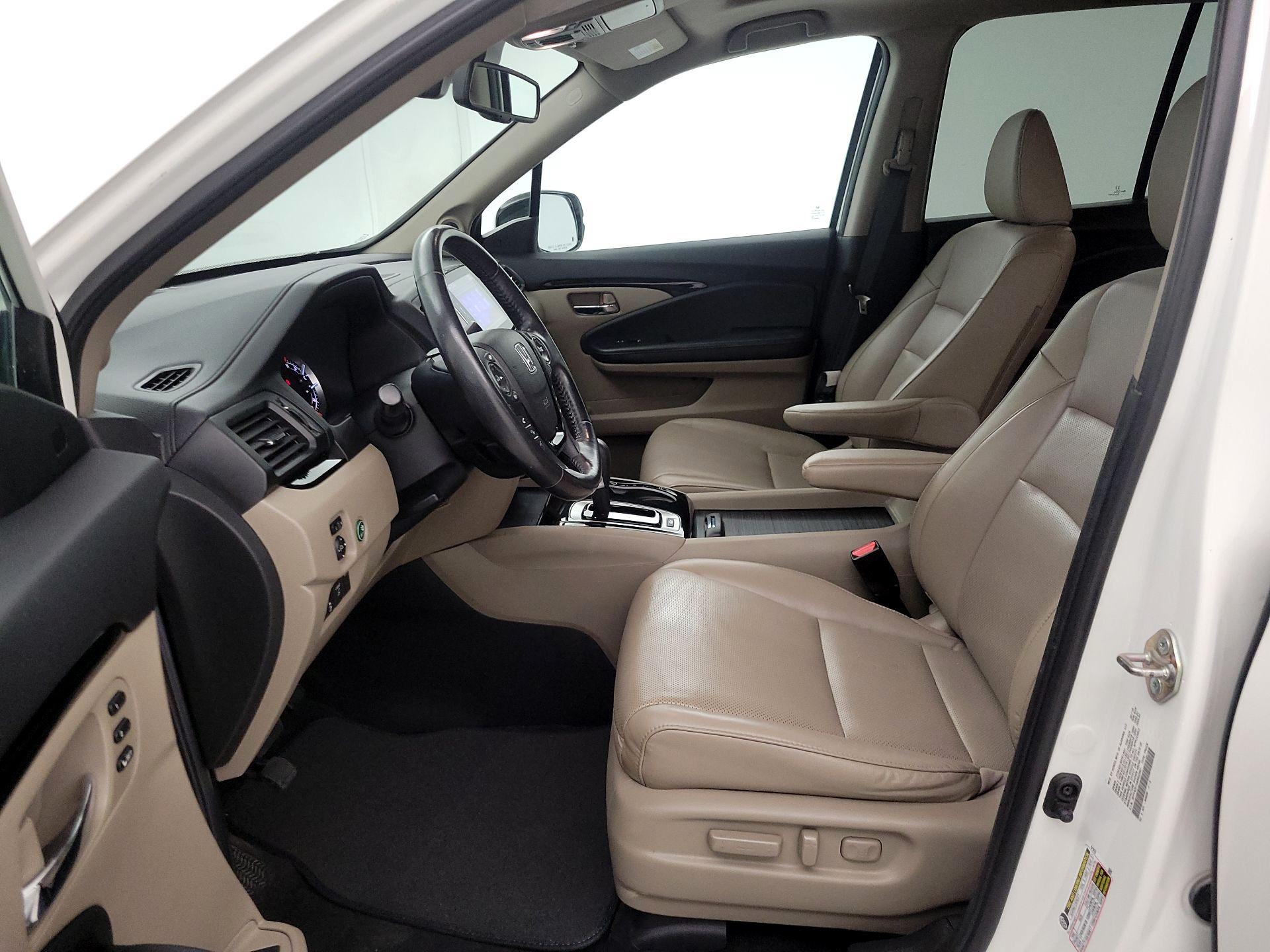 Thumbnail: 2019 Honda Ridgeline - 11