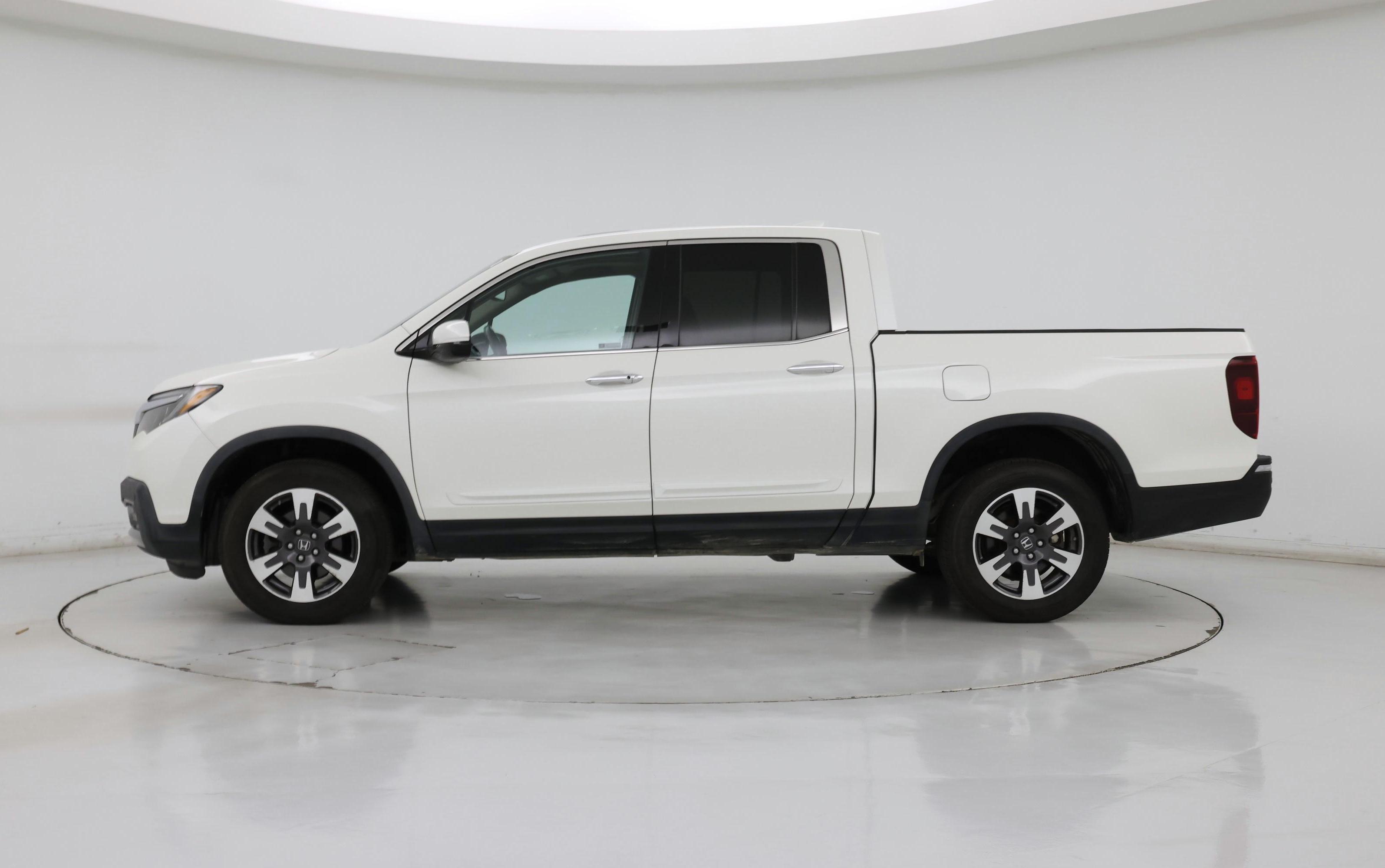 Thumbnail: 2019 Honda Ridgeline - 3