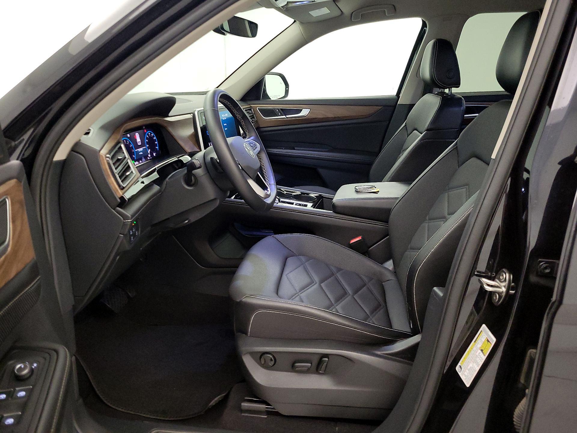 Thumbnail: 2024 Volkswagen Atlas - 11