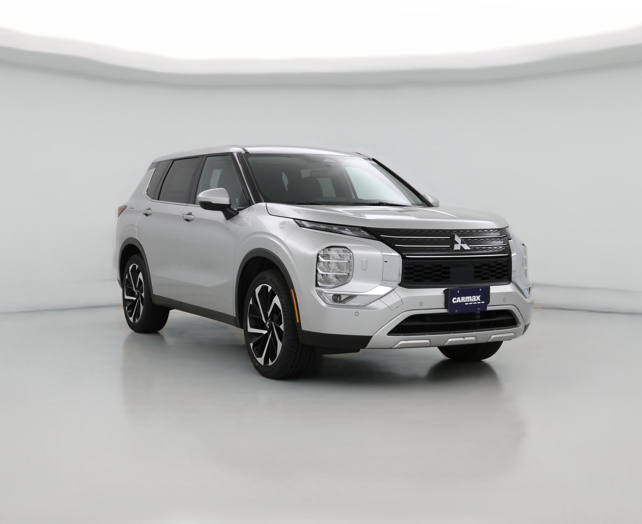 Thumbnail: 2024 Mitsubishi Outlander - 1