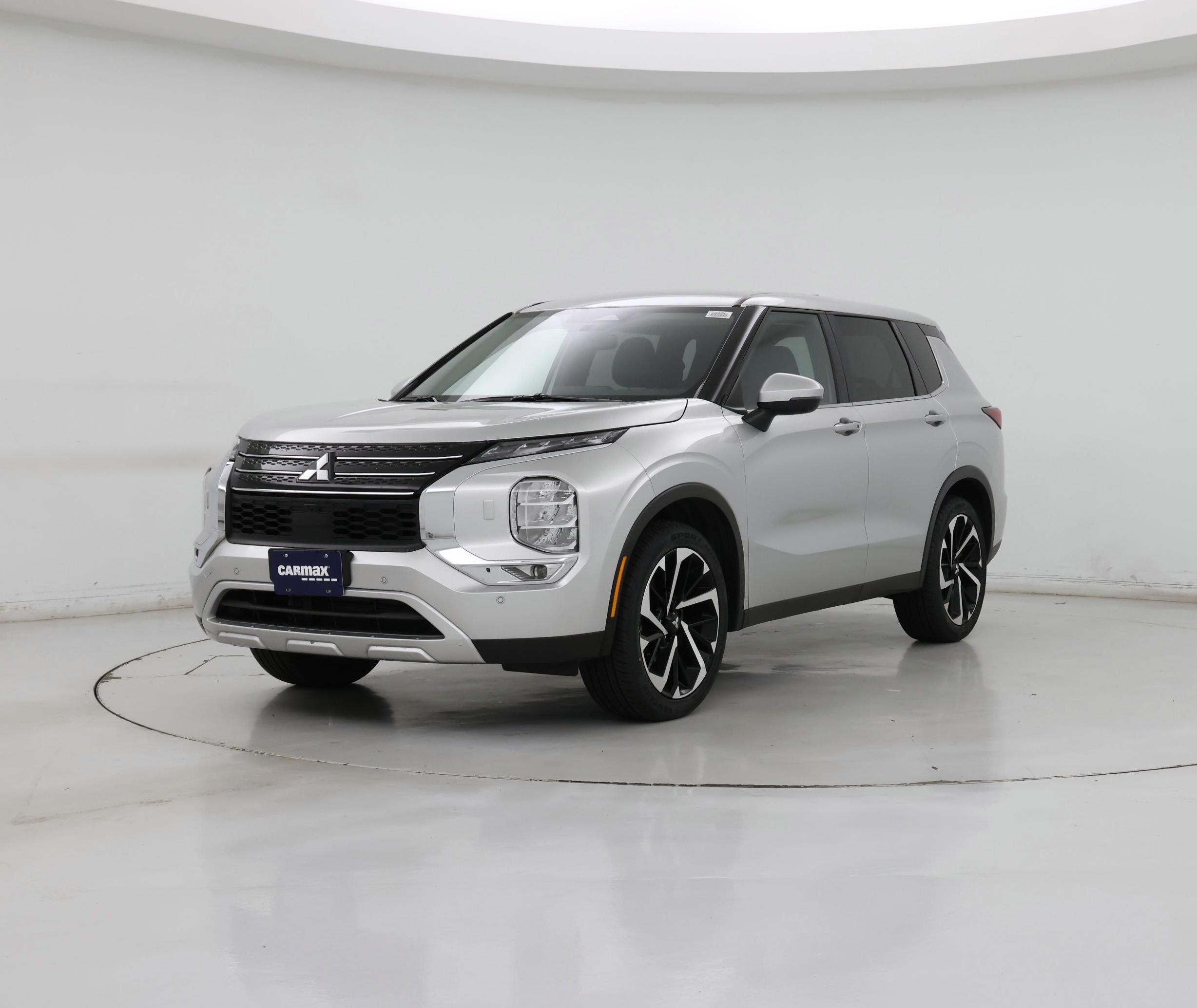 Thumbnail: 2024 Mitsubishi Outlander - 4