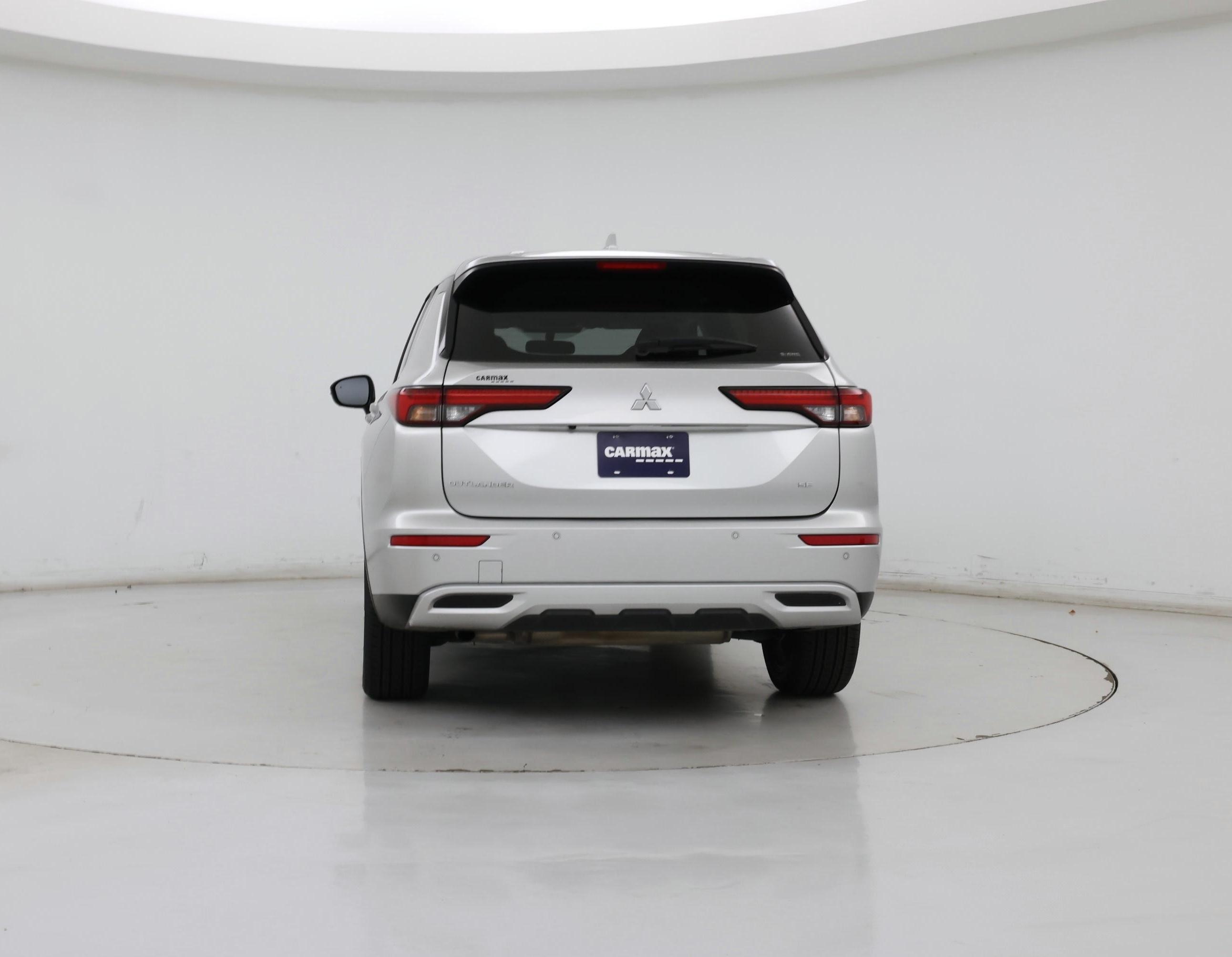 Thumbnail: 2024 Mitsubishi Outlander - 6
