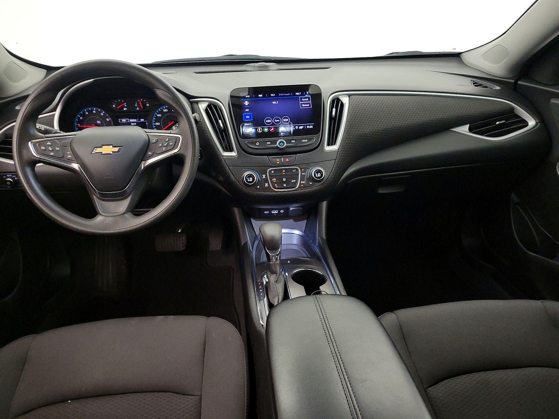 Thumbnail: 2023 Chevrolet Malibu - 9