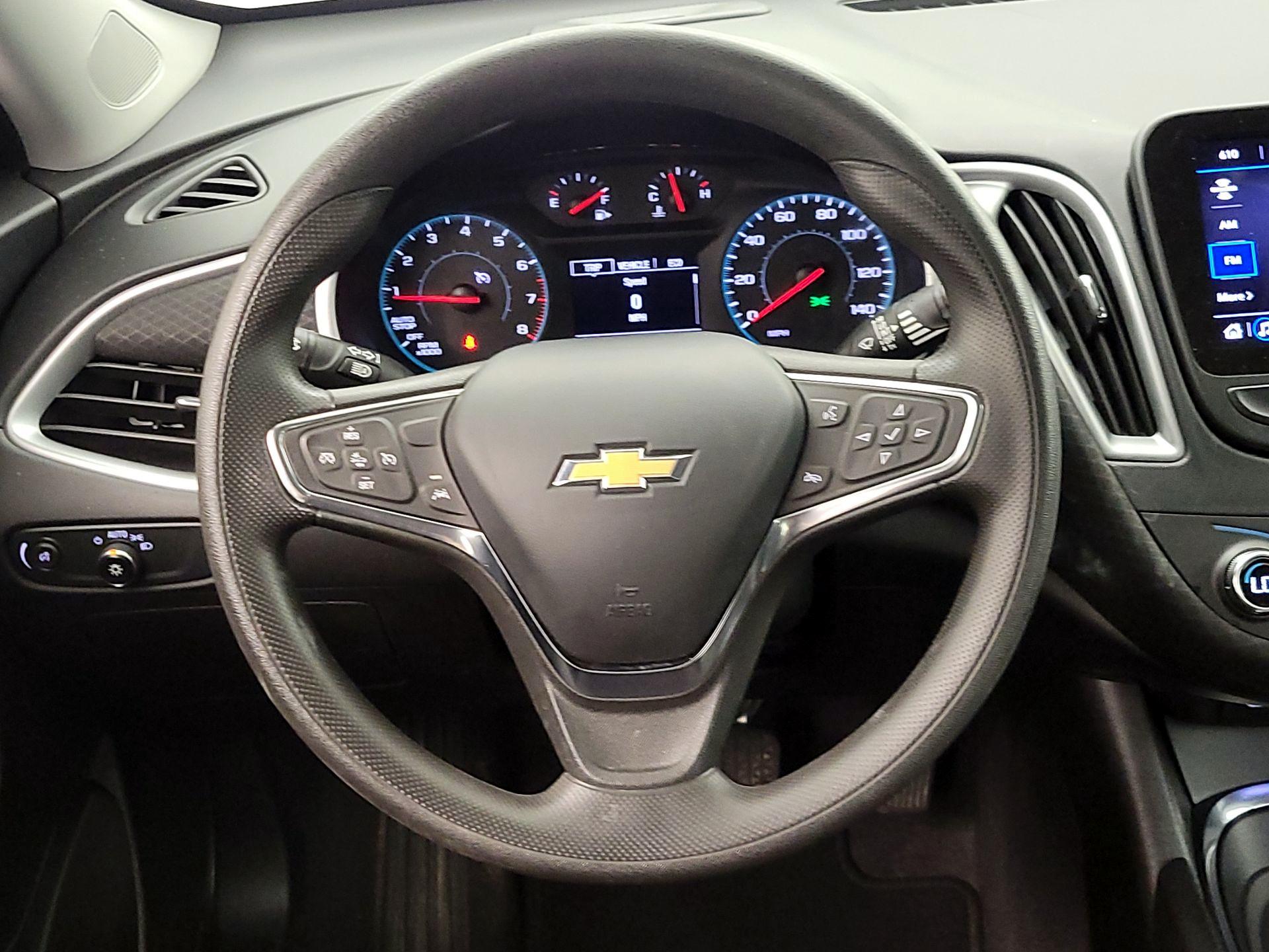 Thumbnail: 2023 Chevrolet Malibu - 10