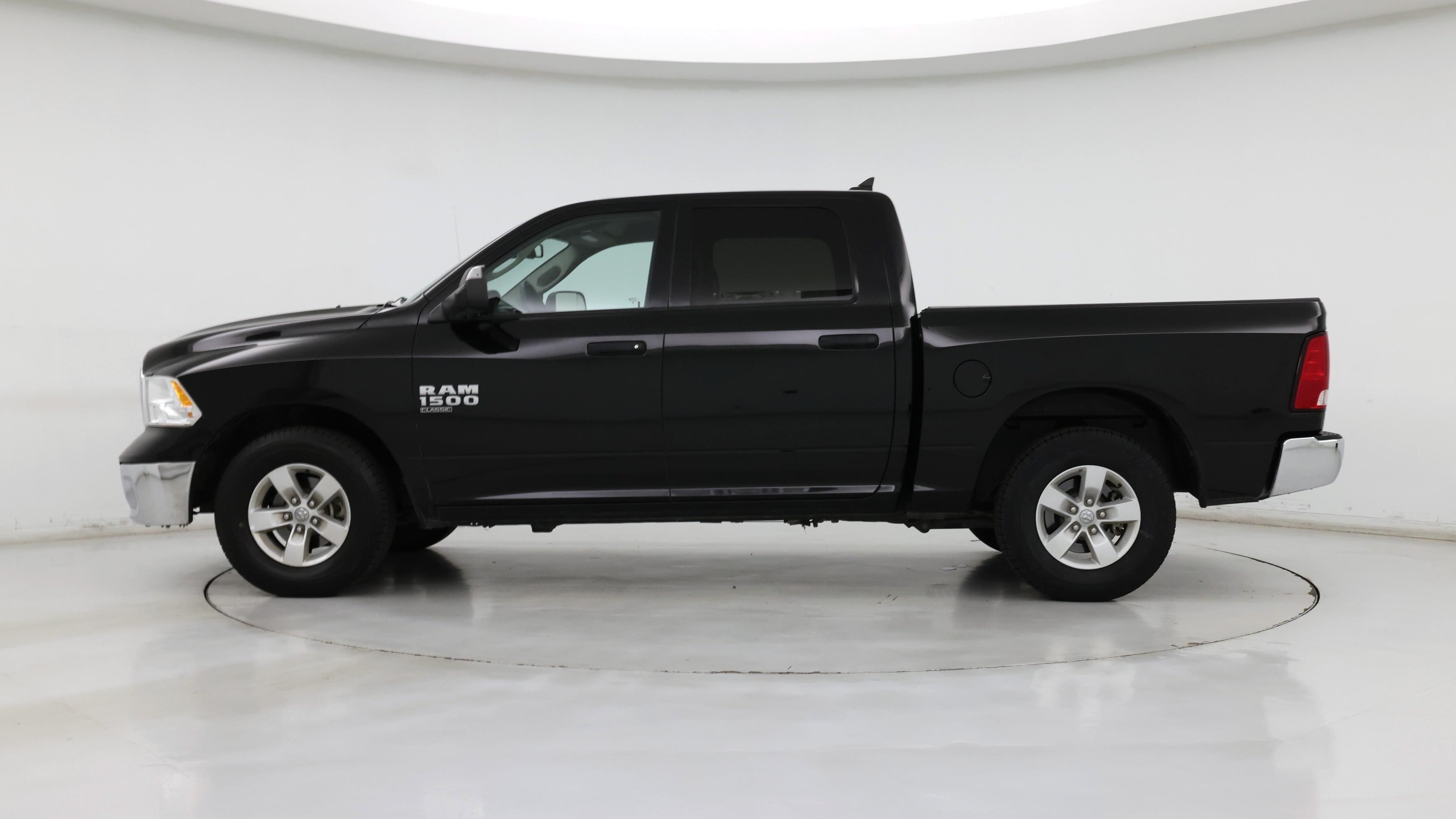 Thumbnail: 2023 RAM 1500 Classic - 3