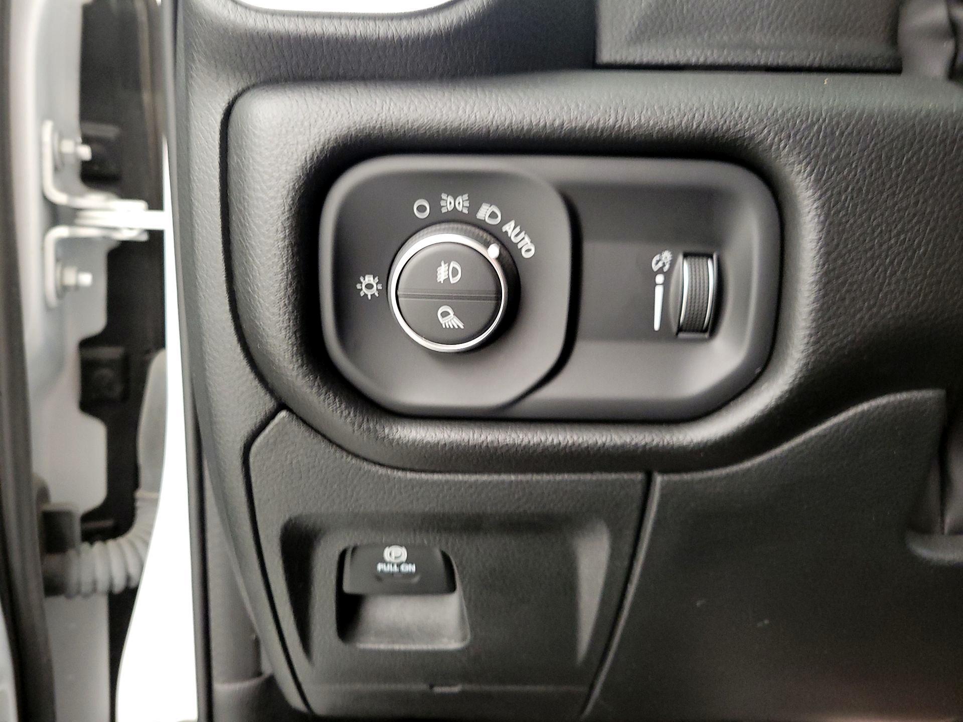 Thumbnail: 2023 RAM 1500 - 13