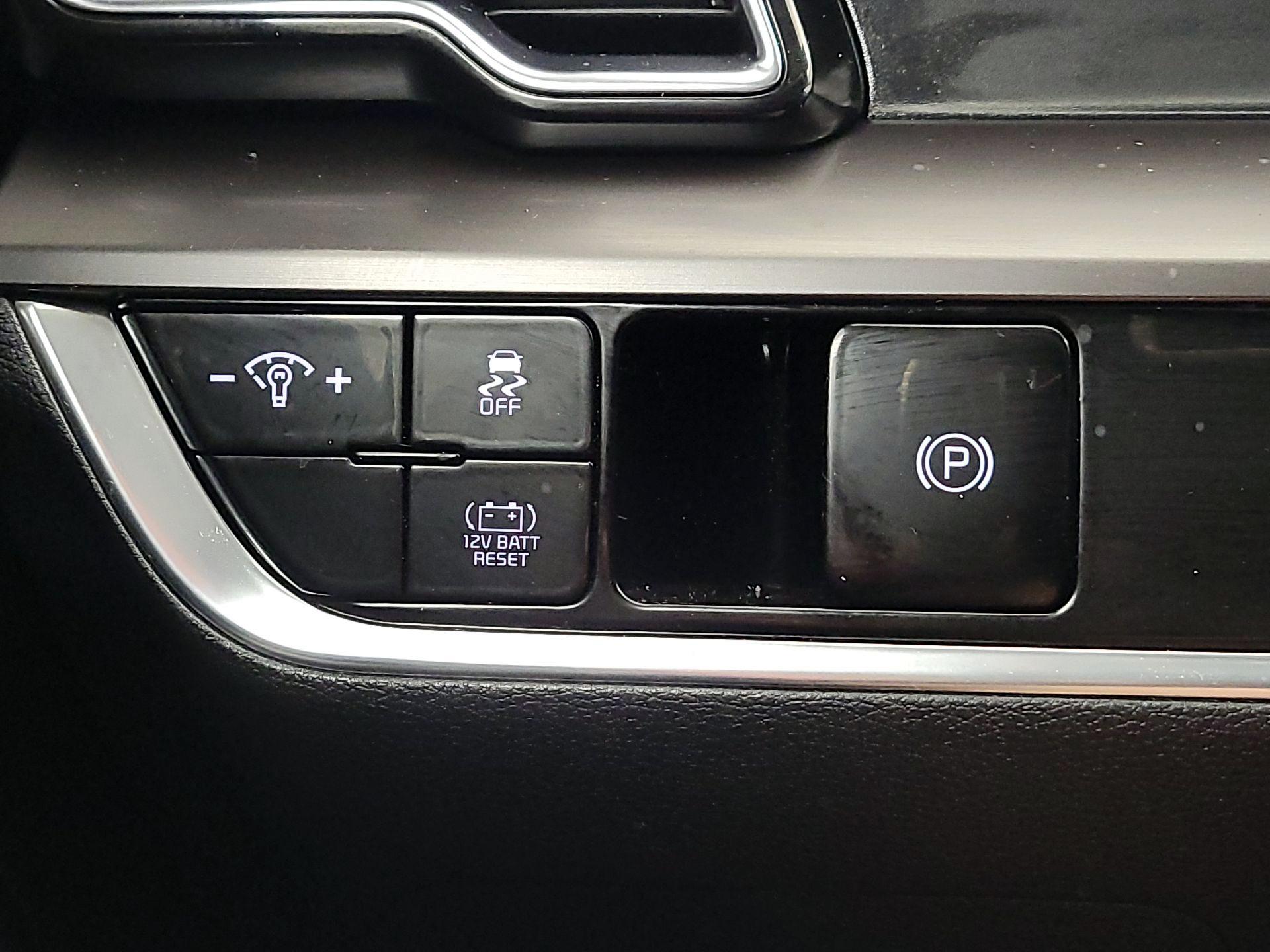 Thumbnail: 2023 Kia Sportage - 13