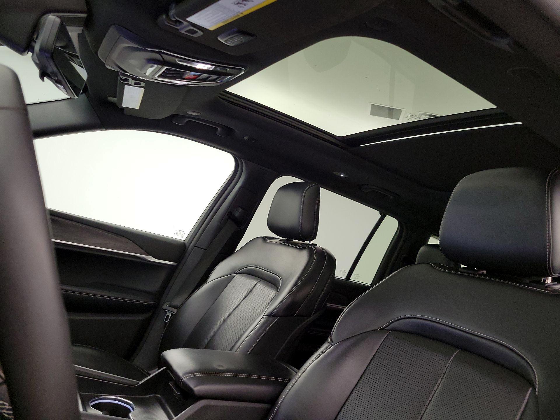 Thumbnail: 2024 Jeep Grand Cherokee L - 20