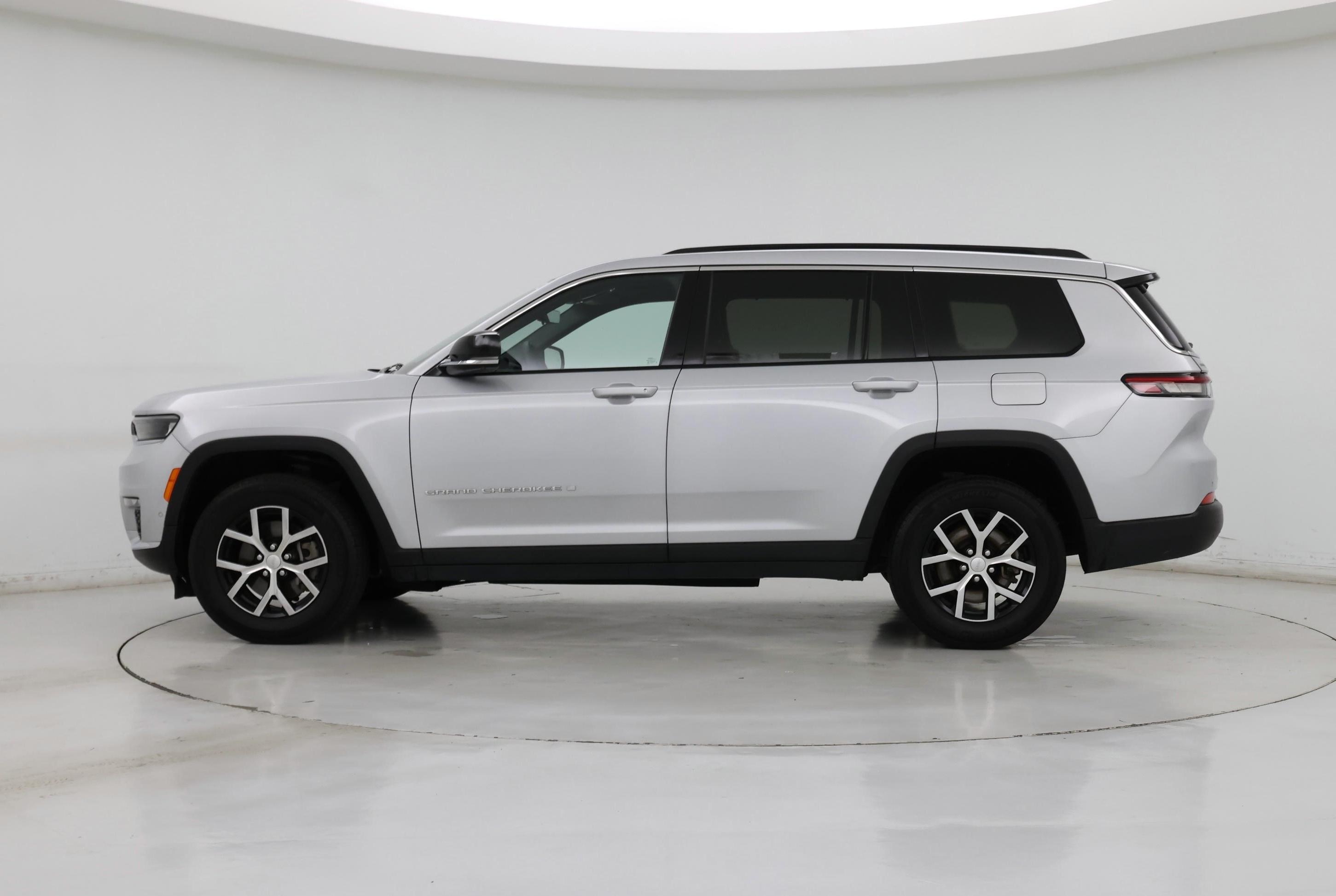 Thumbnail: 2024 Jeep Grand Cherokee L - 3