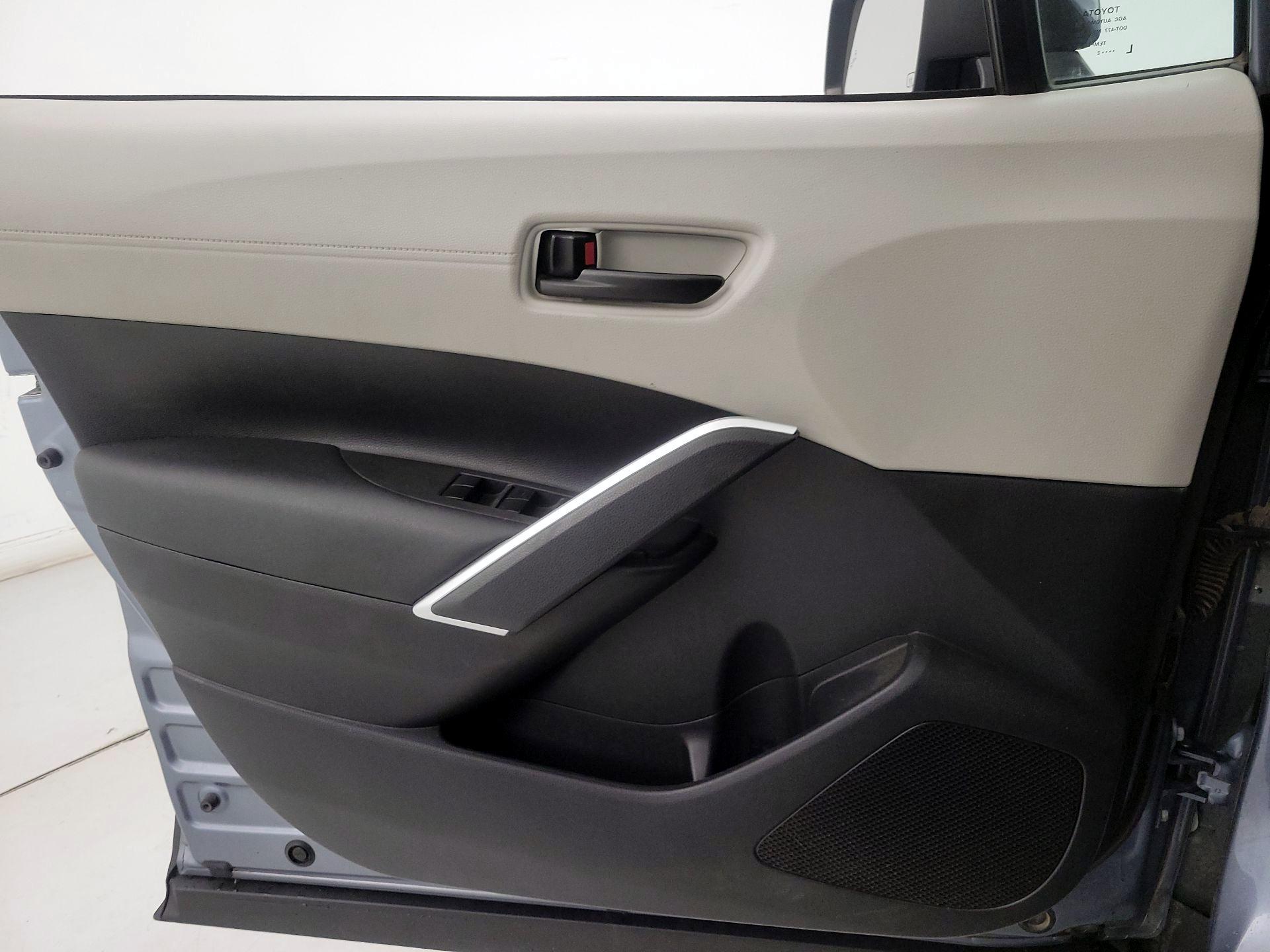 Thumbnail: 2022 Toyota Corolla Cross - 12