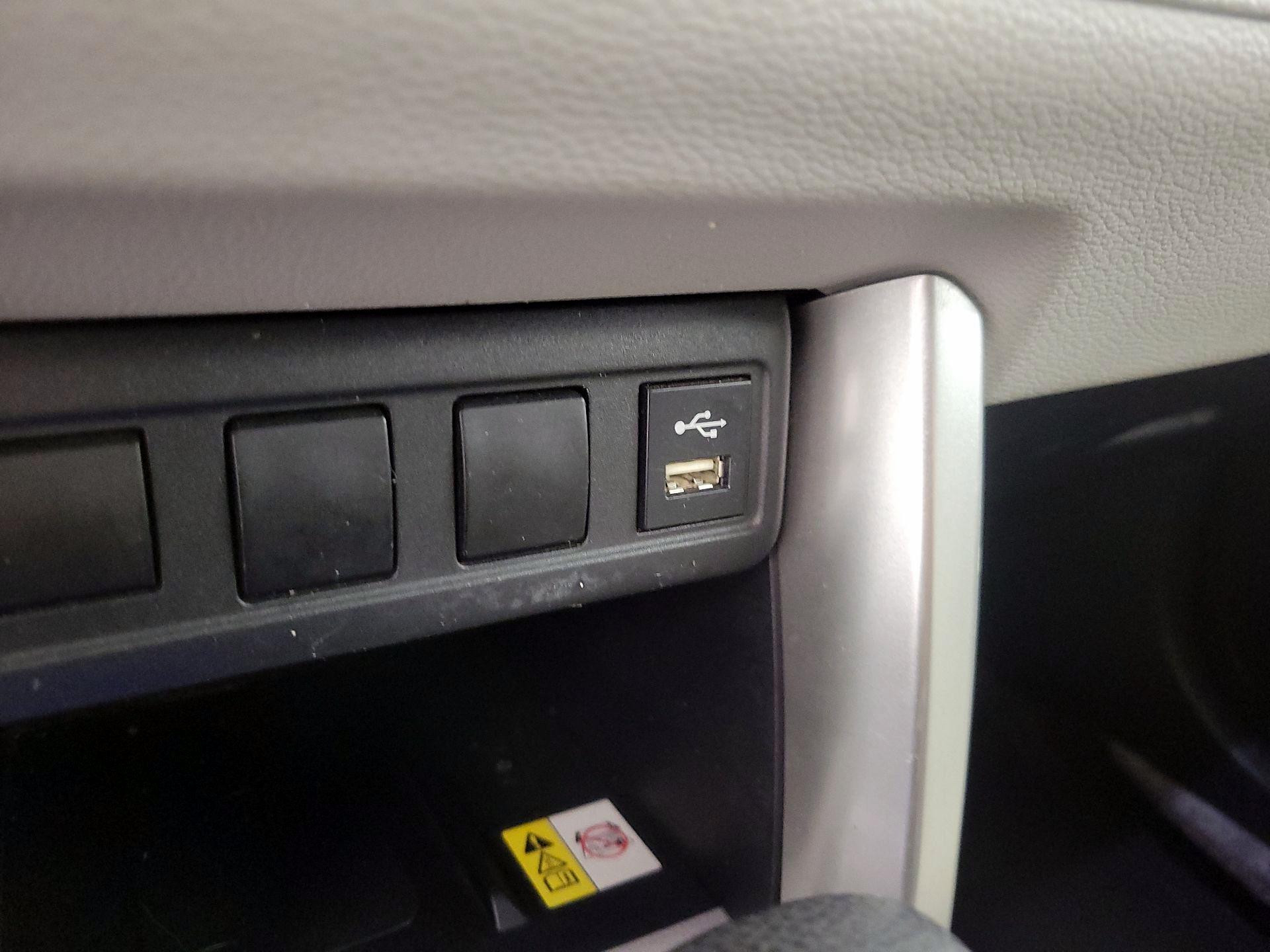 Thumbnail: 2022 Toyota Corolla Cross - 18