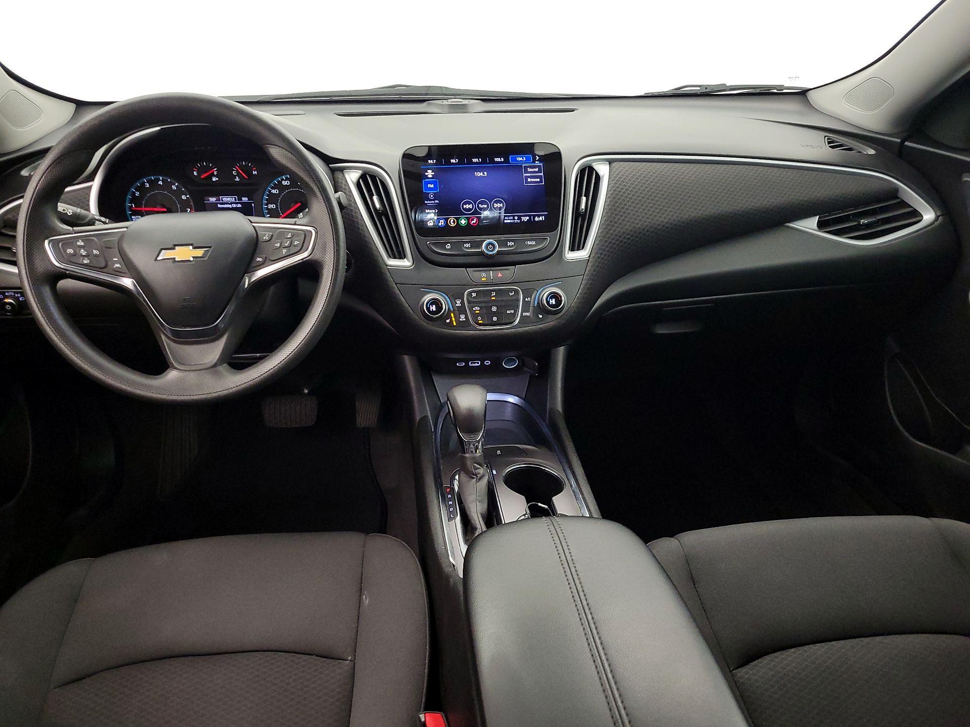 Thumbnail: 2023 Chevrolet Malibu - 9