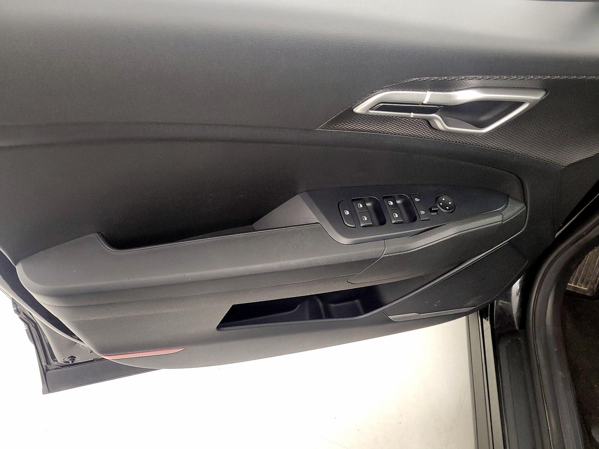 Thumbnail: 2023 Kia Sportage - 12