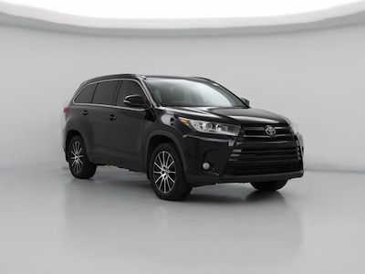 Black 2017 Toyota Highlander XLE