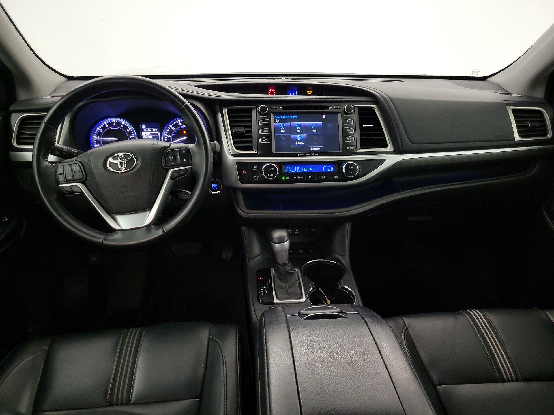 Thumbnail: 2017 Toyota Highlander - 9