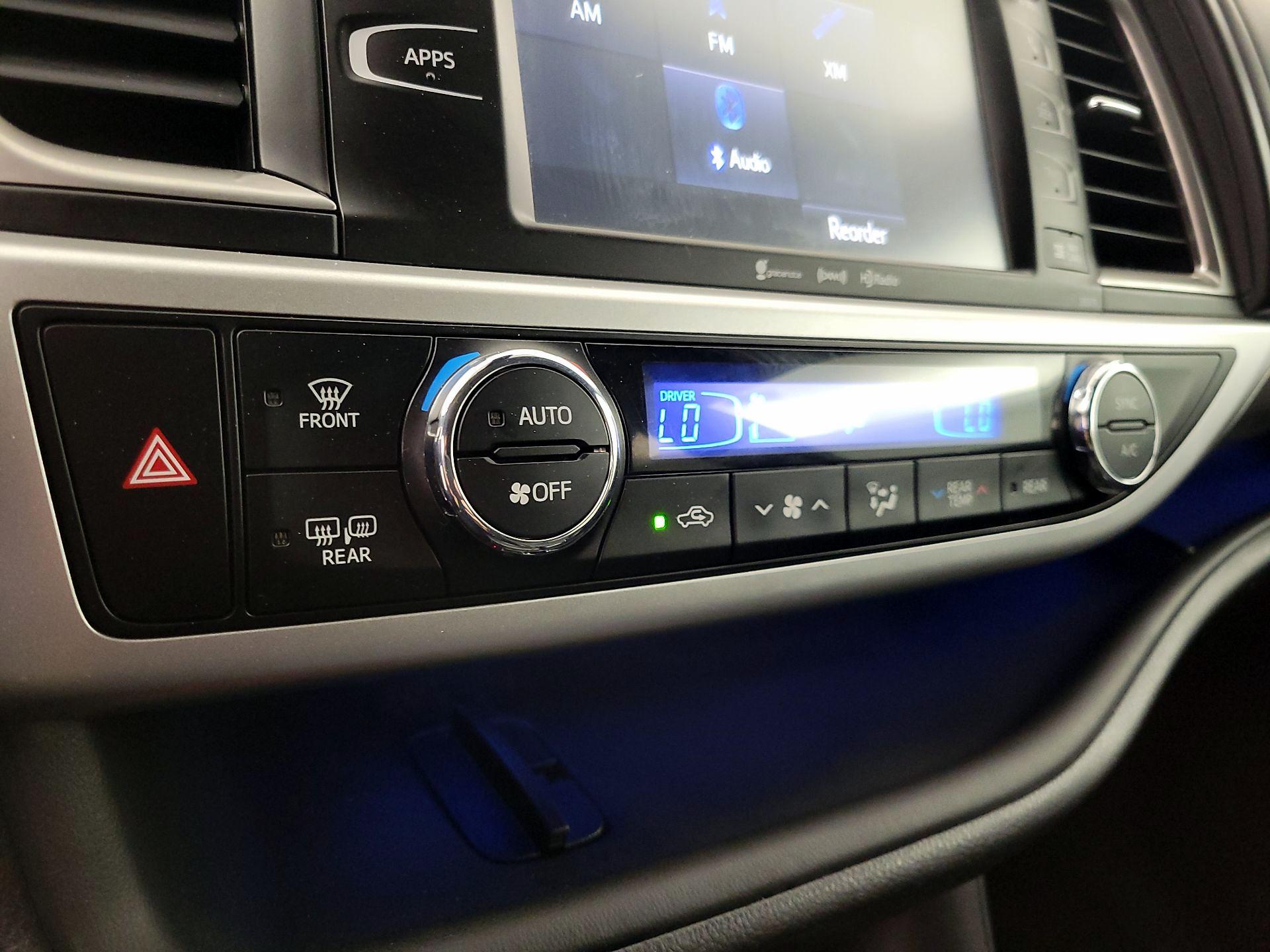 Thumbnail: 2017 Toyota Highlander - 16