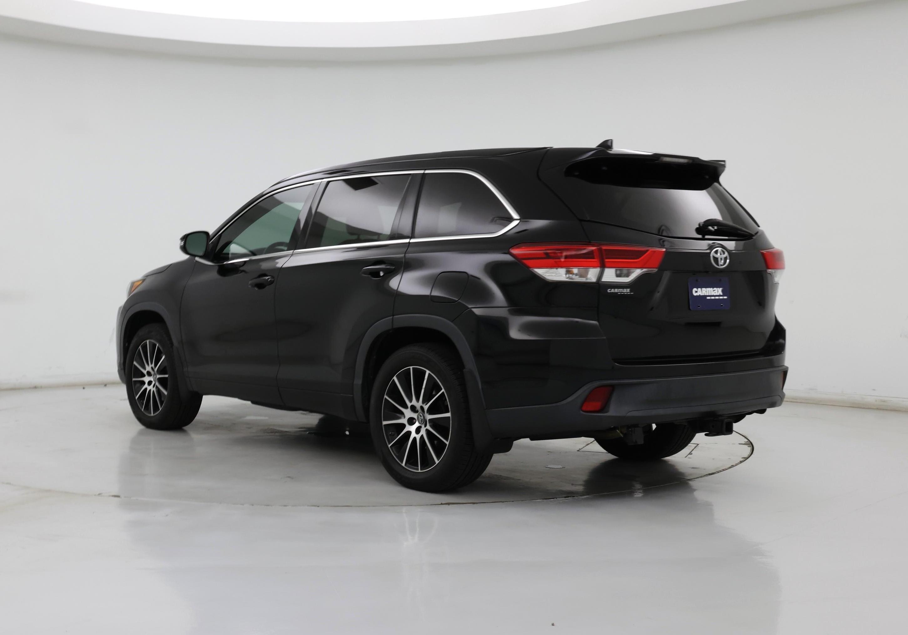 Thumbnail: 2017 Toyota Highlander - 2