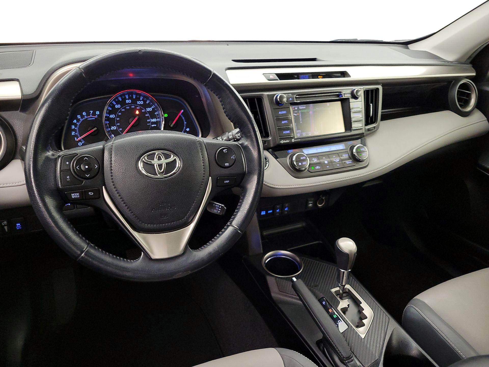 Thumbnail: 2015 Toyota RAV4 - 9